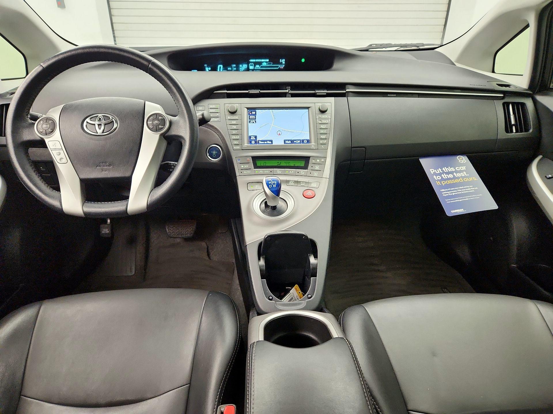 Thumbnail: 2015 Toyota Prius - 9