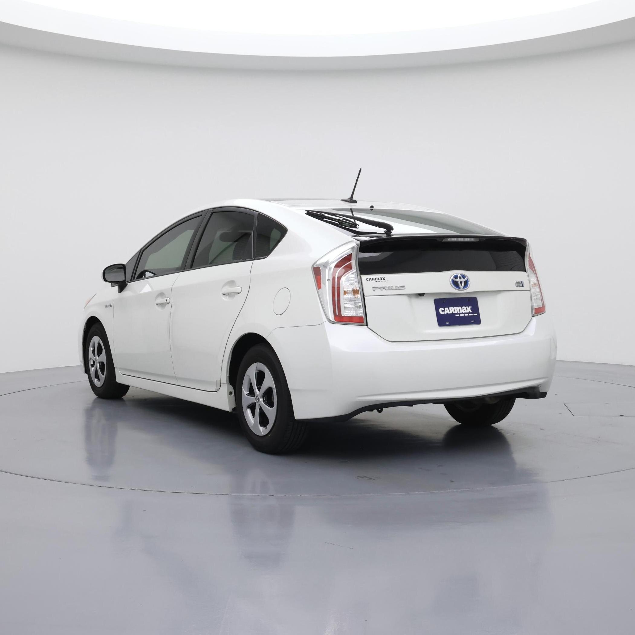 Thumbnail: 2015 Toyota Prius - 2