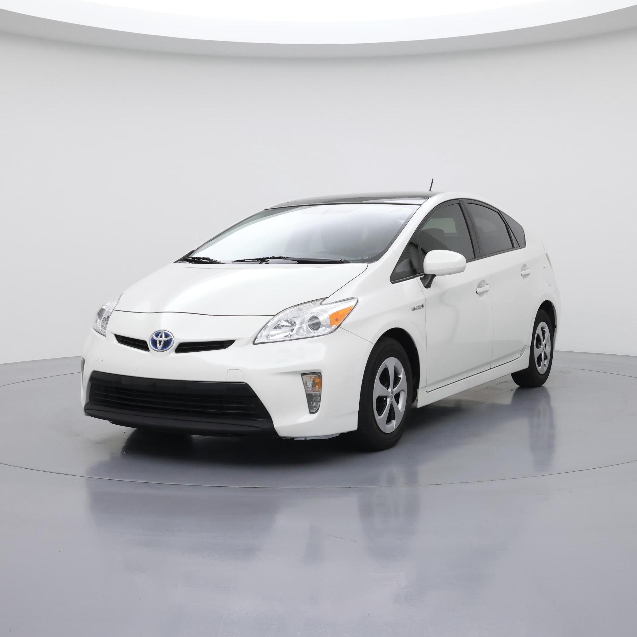 Thumbnail: 2015 Toyota Prius - 4
