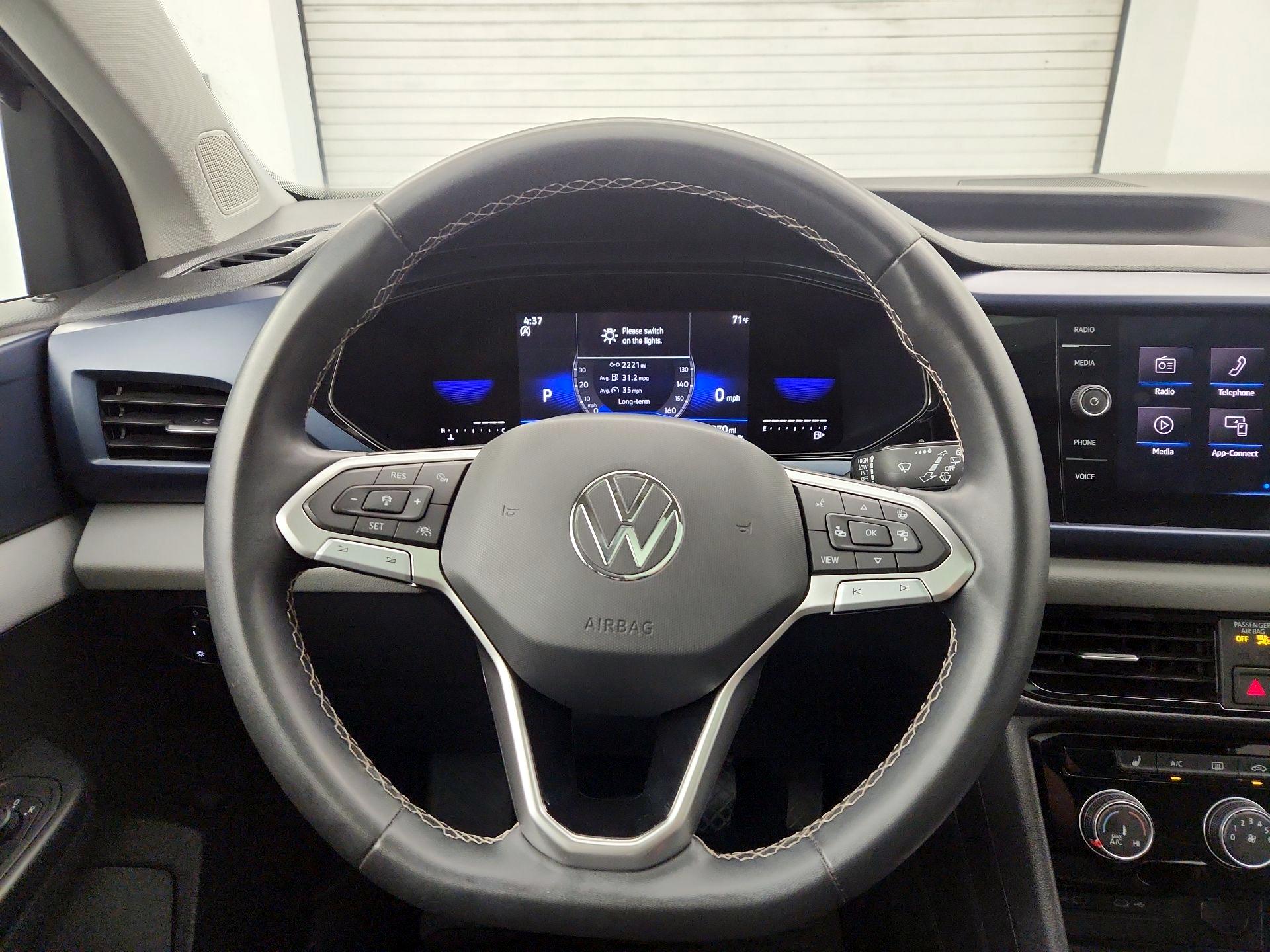 Thumbnail: 2023 Volkswagen Taos - 10