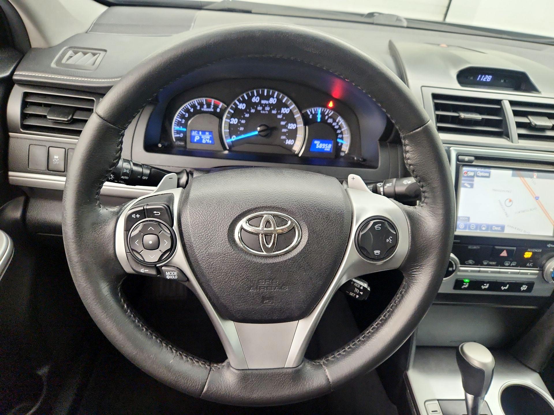 Thumbnail: 2014 Toyota Camry - 10