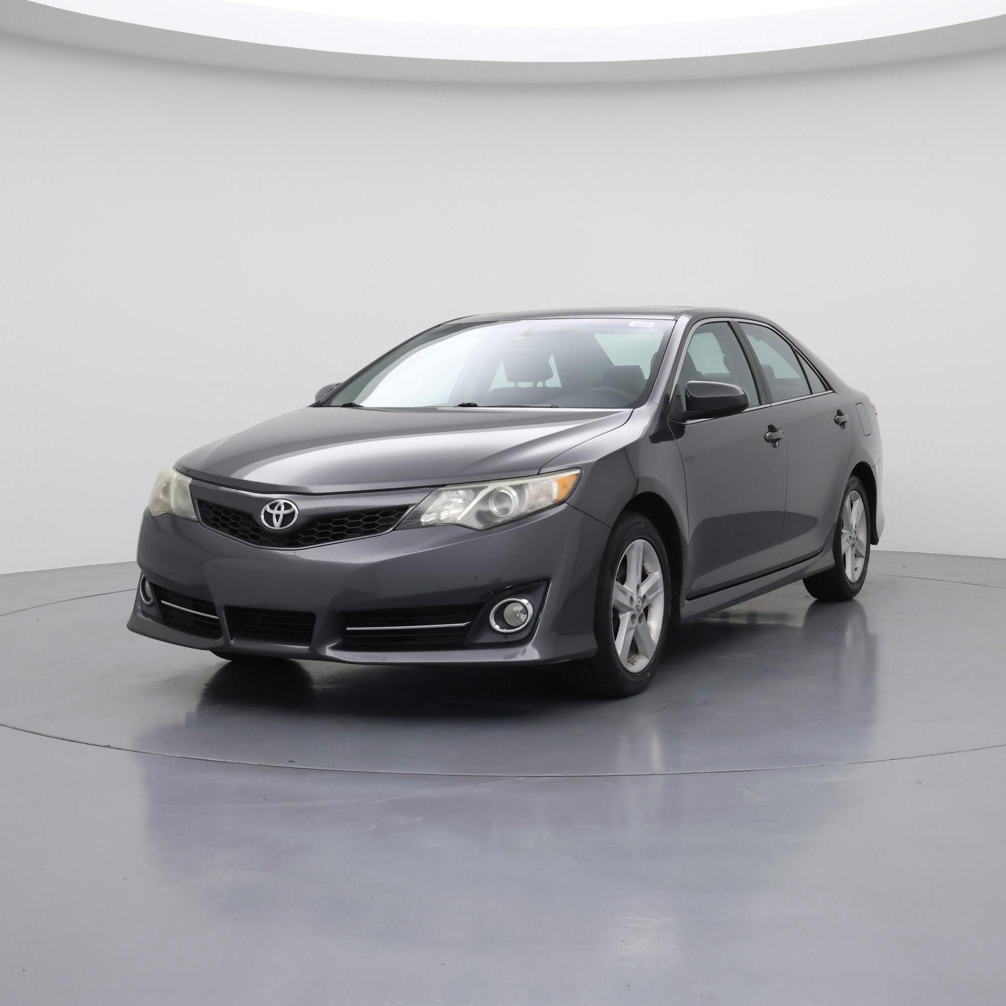 Thumbnail: 2014 Toyota Camry - 4