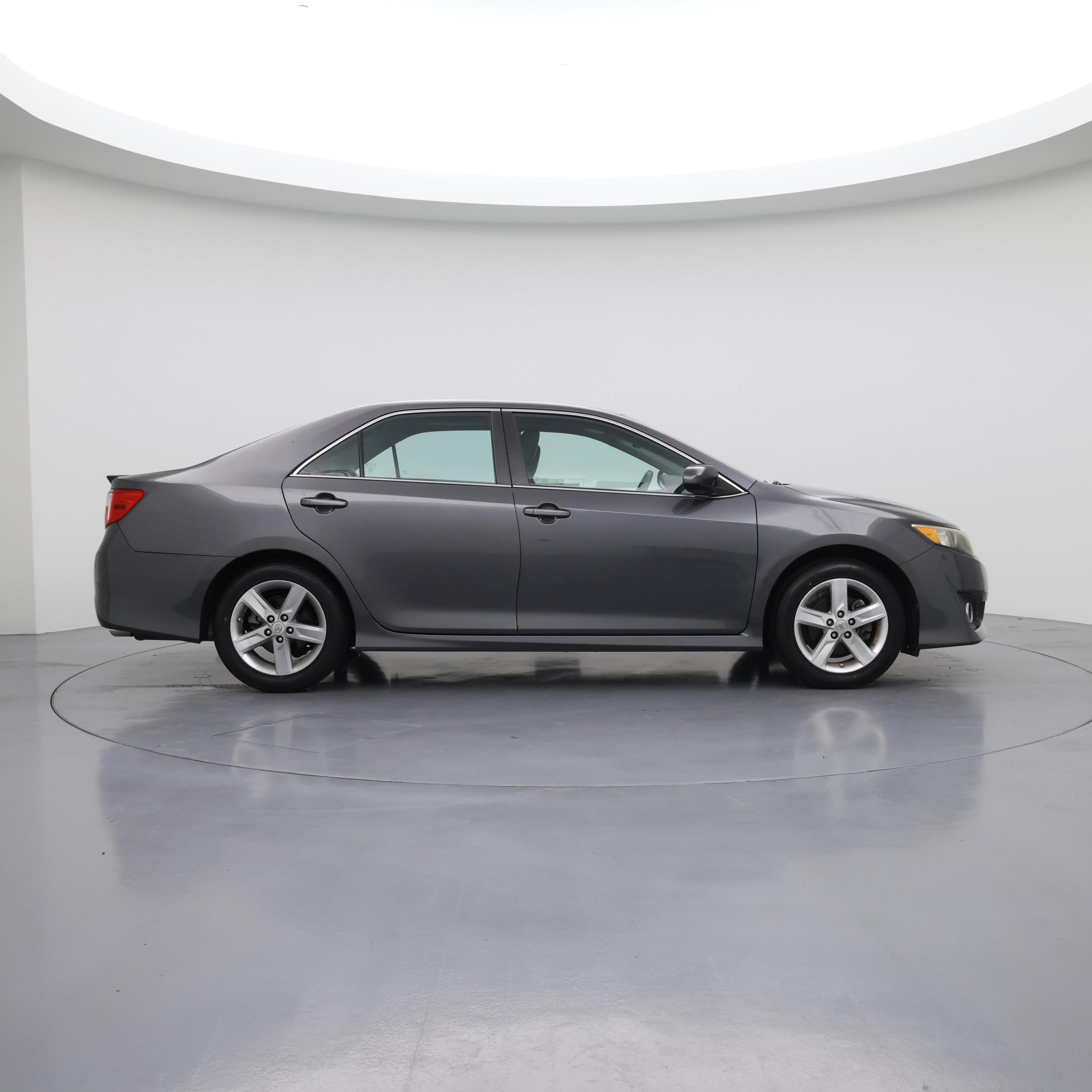 Thumbnail: 2014 Toyota Camry - 7
