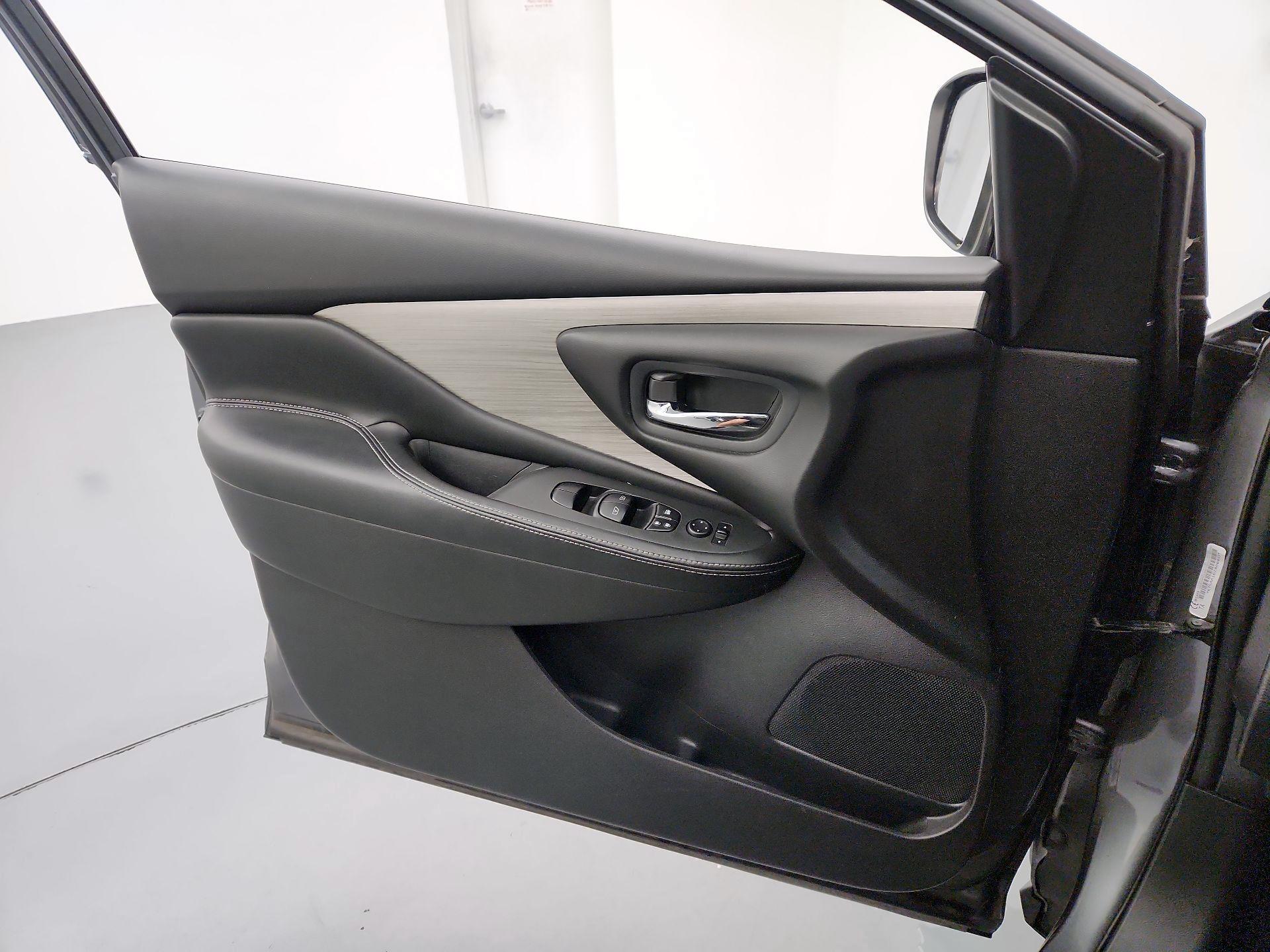 Thumbnail: 2017 Nissan Murano - 12