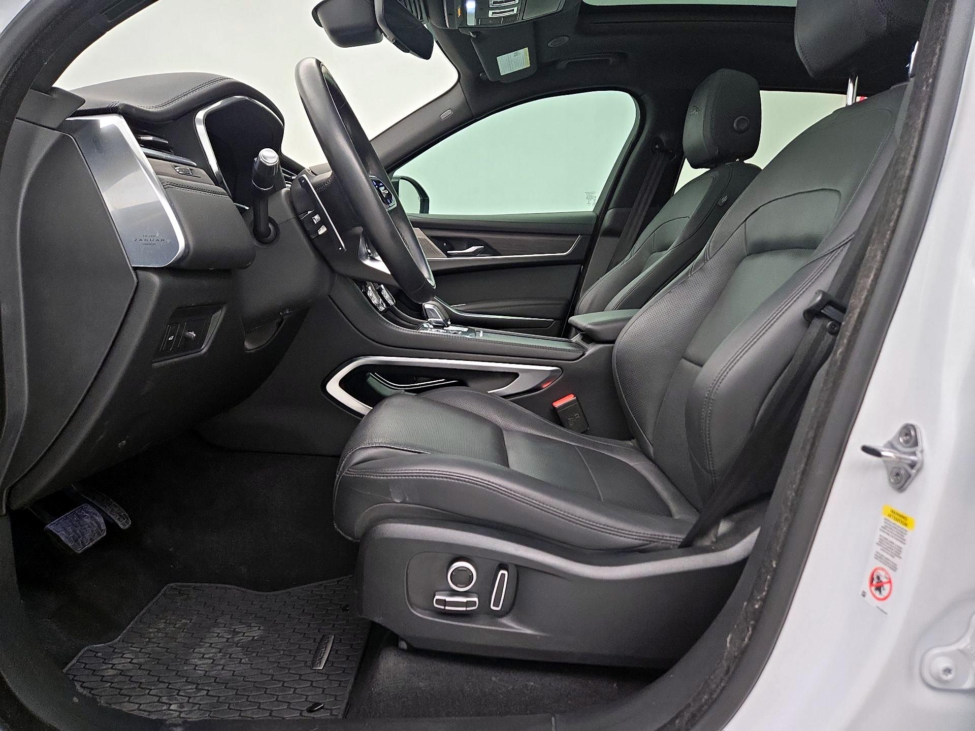 Thumbnail: 2021 Jaguar F-Pace - 11