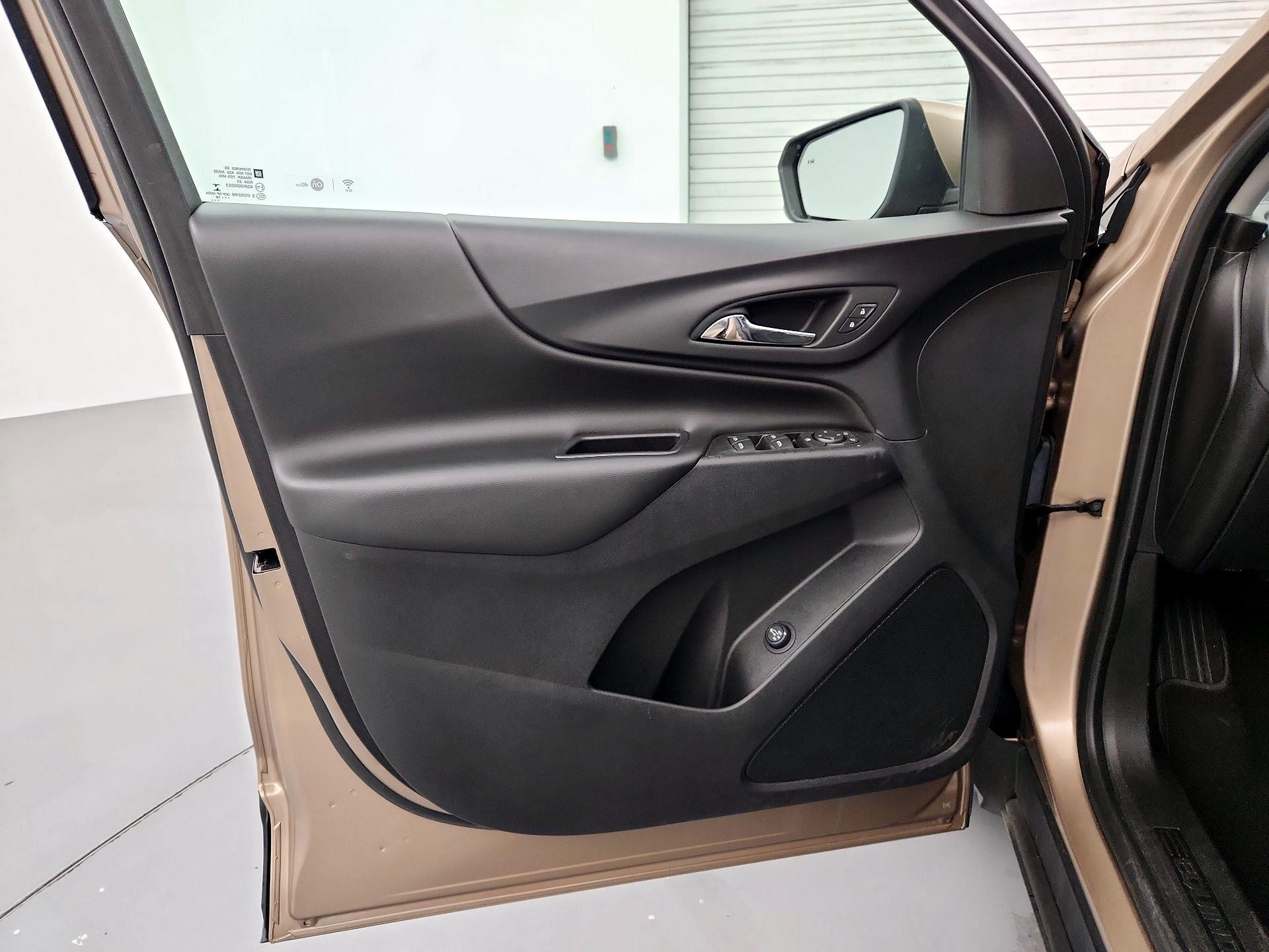 Thumbnail: 2018 Chevrolet Equinox - 12