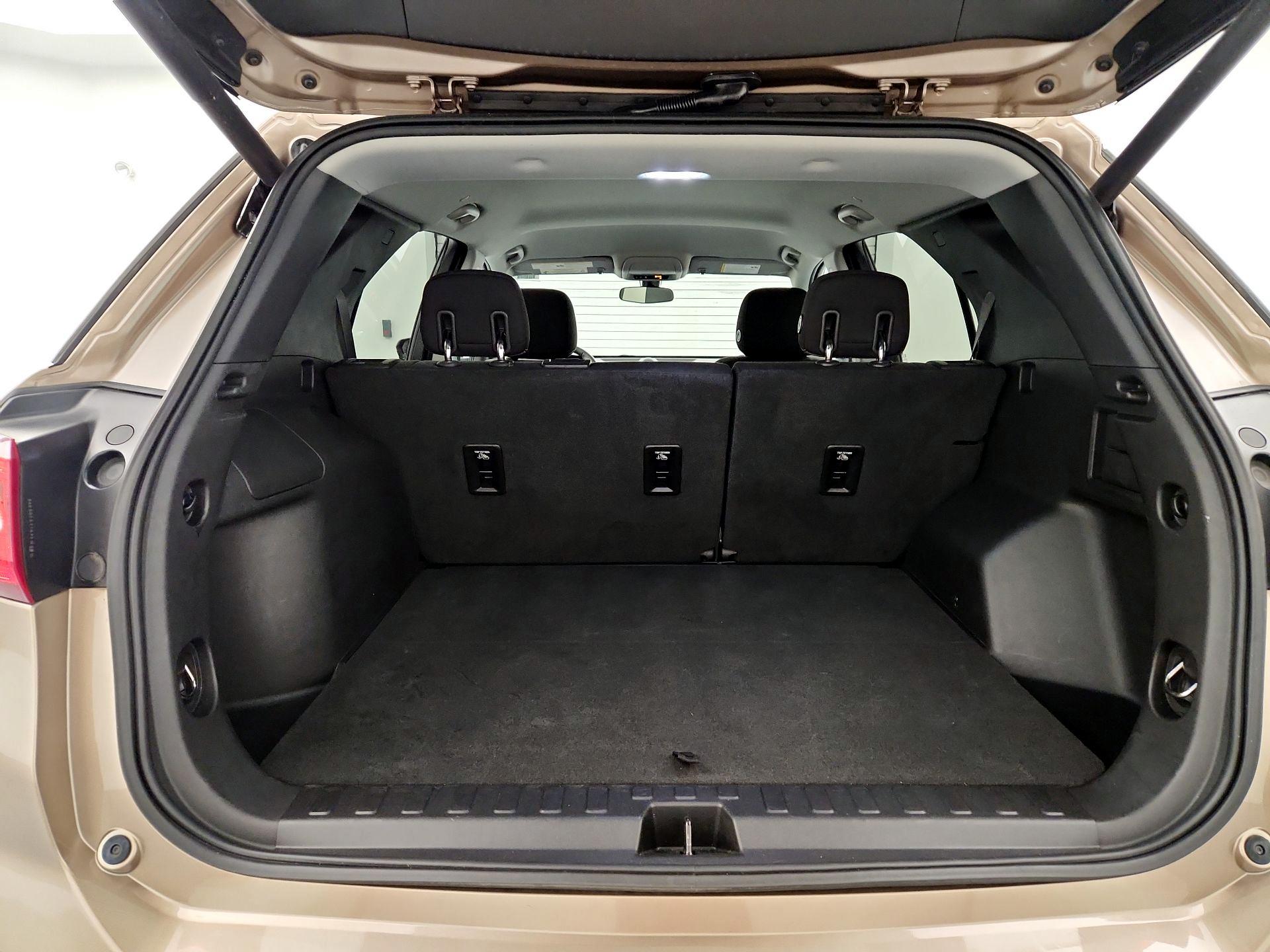 Thumbnail: 2018 Chevrolet Equinox - 20