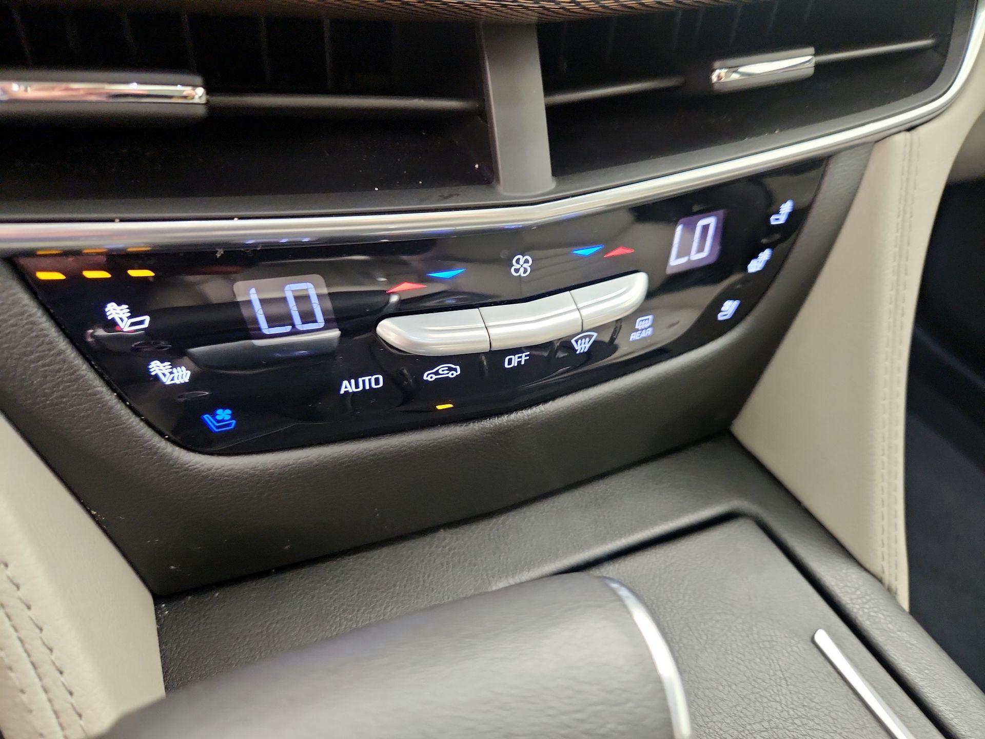 Thumbnail: 2017 Cadillac CT6 - 17