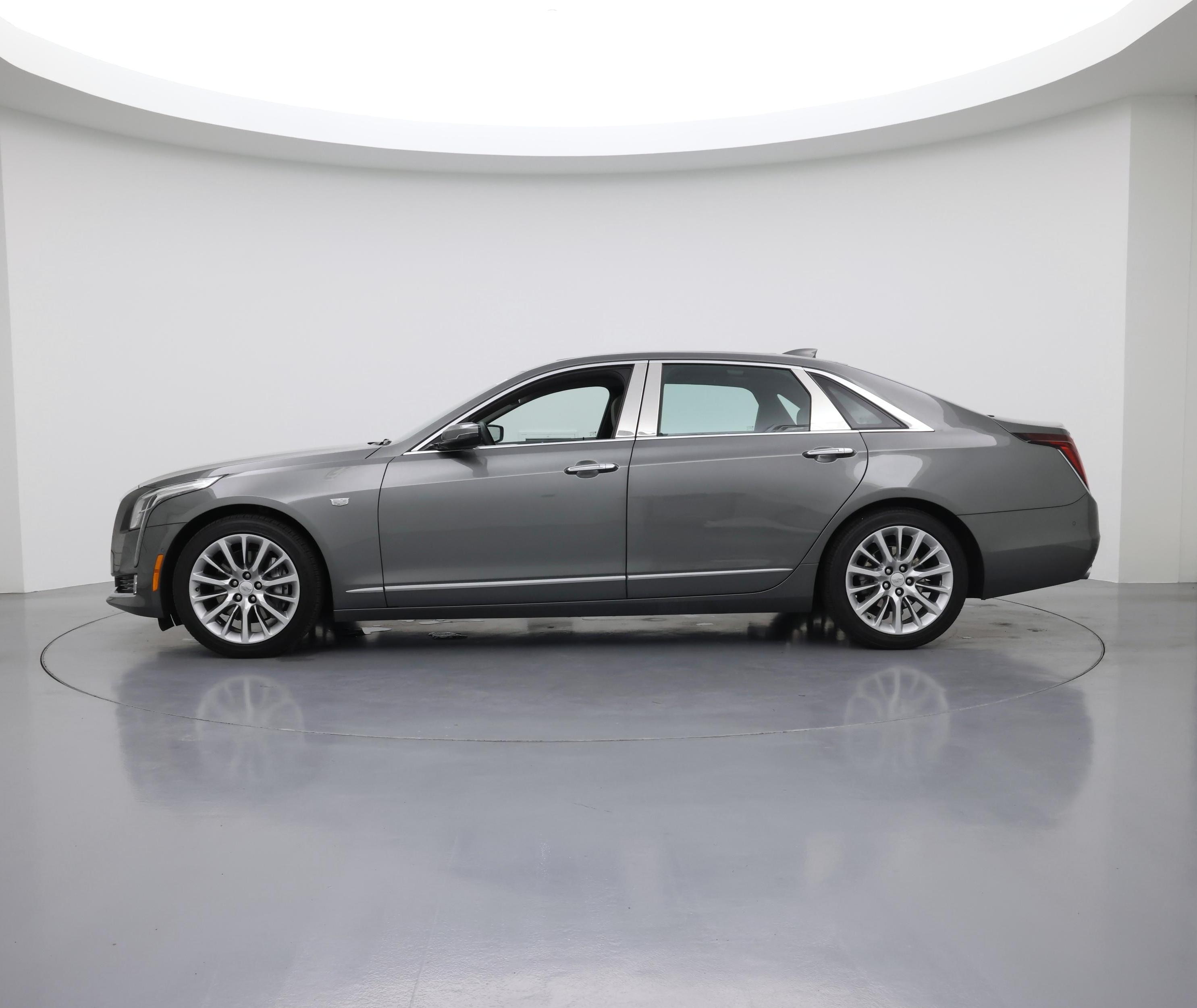 Thumbnail: 2017 Cadillac CT6 - 3