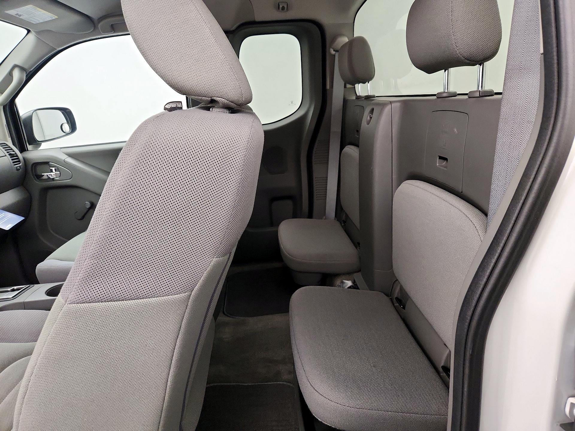 Thumbnail: 2015 Nissan Frontier - 17