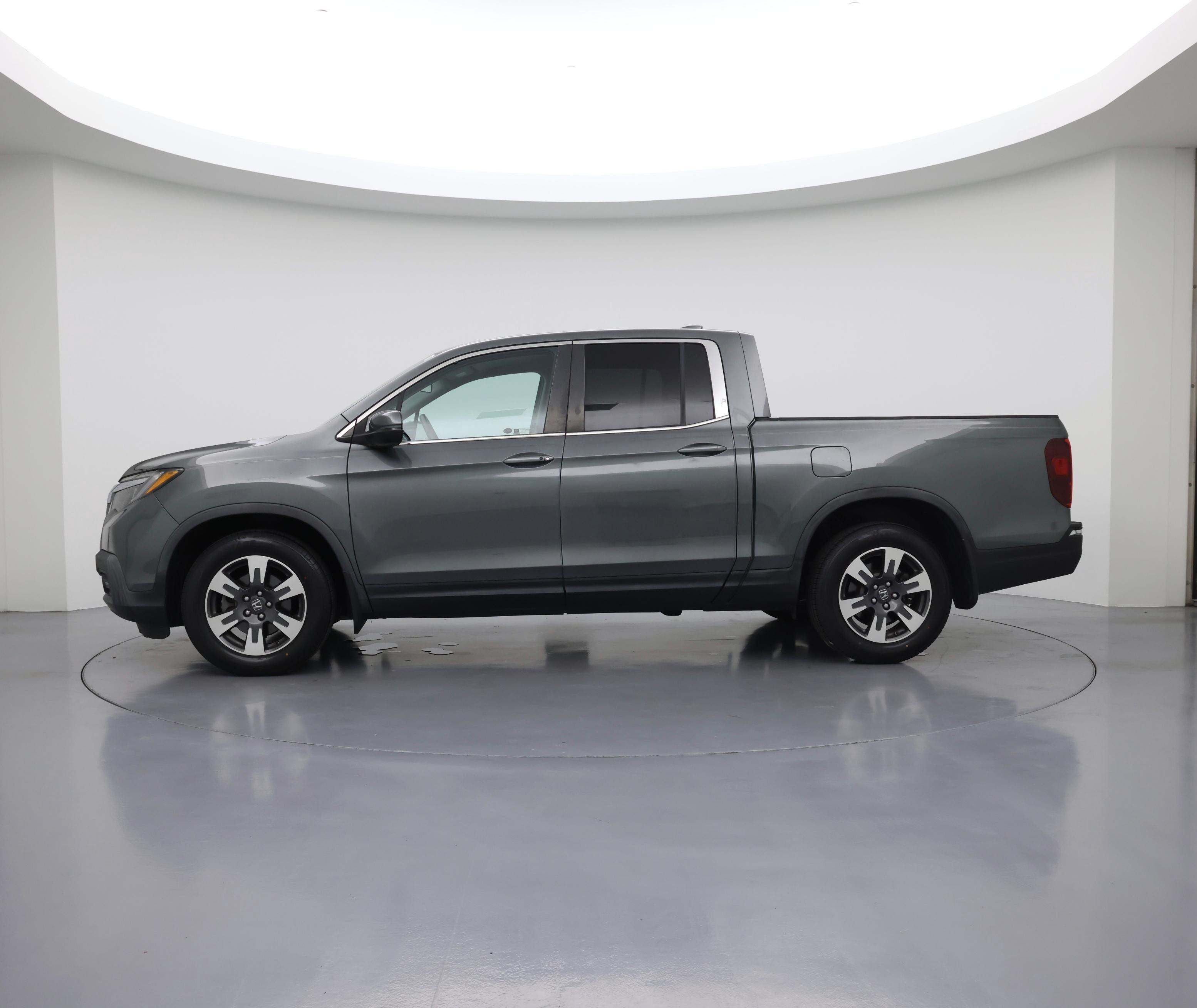 Thumbnail: 2017 Honda Ridgeline - 3