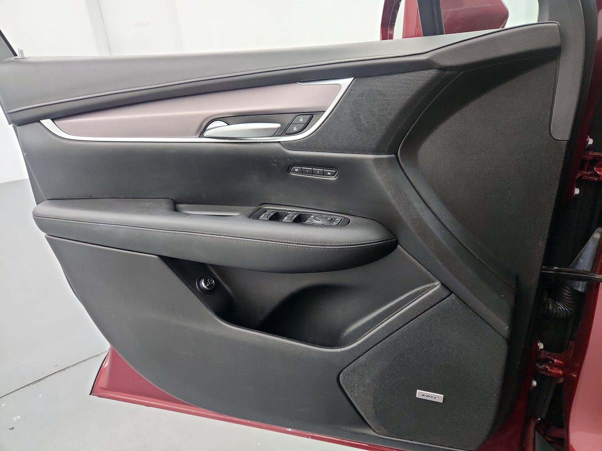 Thumbnail: 2018 Cadillac XT5 - 12