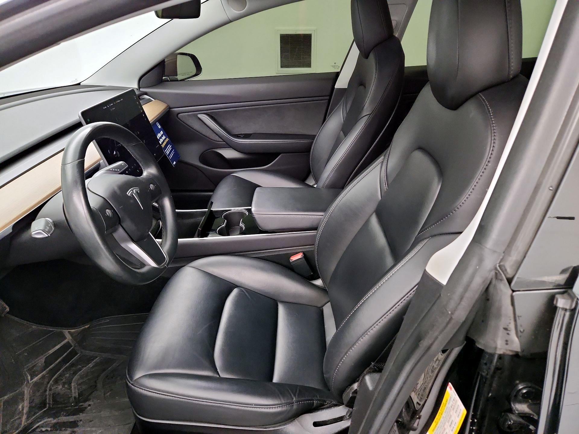 Thumbnail: 2019 Tesla Model 3 - 11