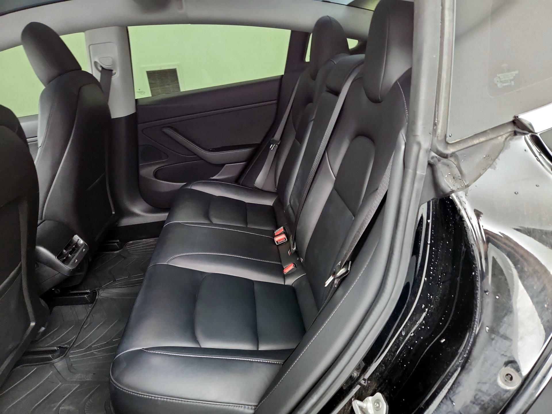 Thumbnail: 2019 Tesla Model 3 - 20