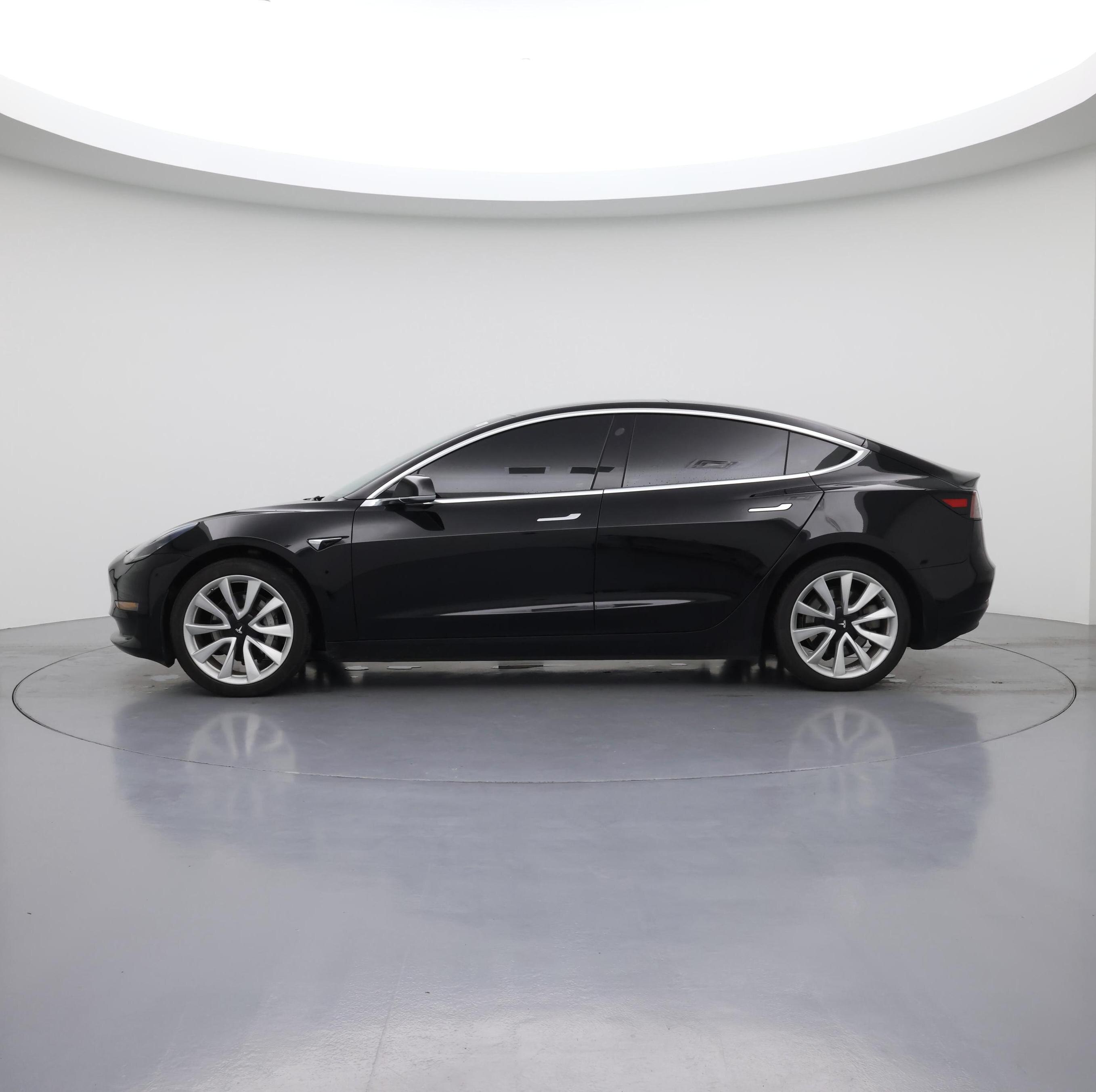 Thumbnail: 2019 Tesla Model 3 - 3