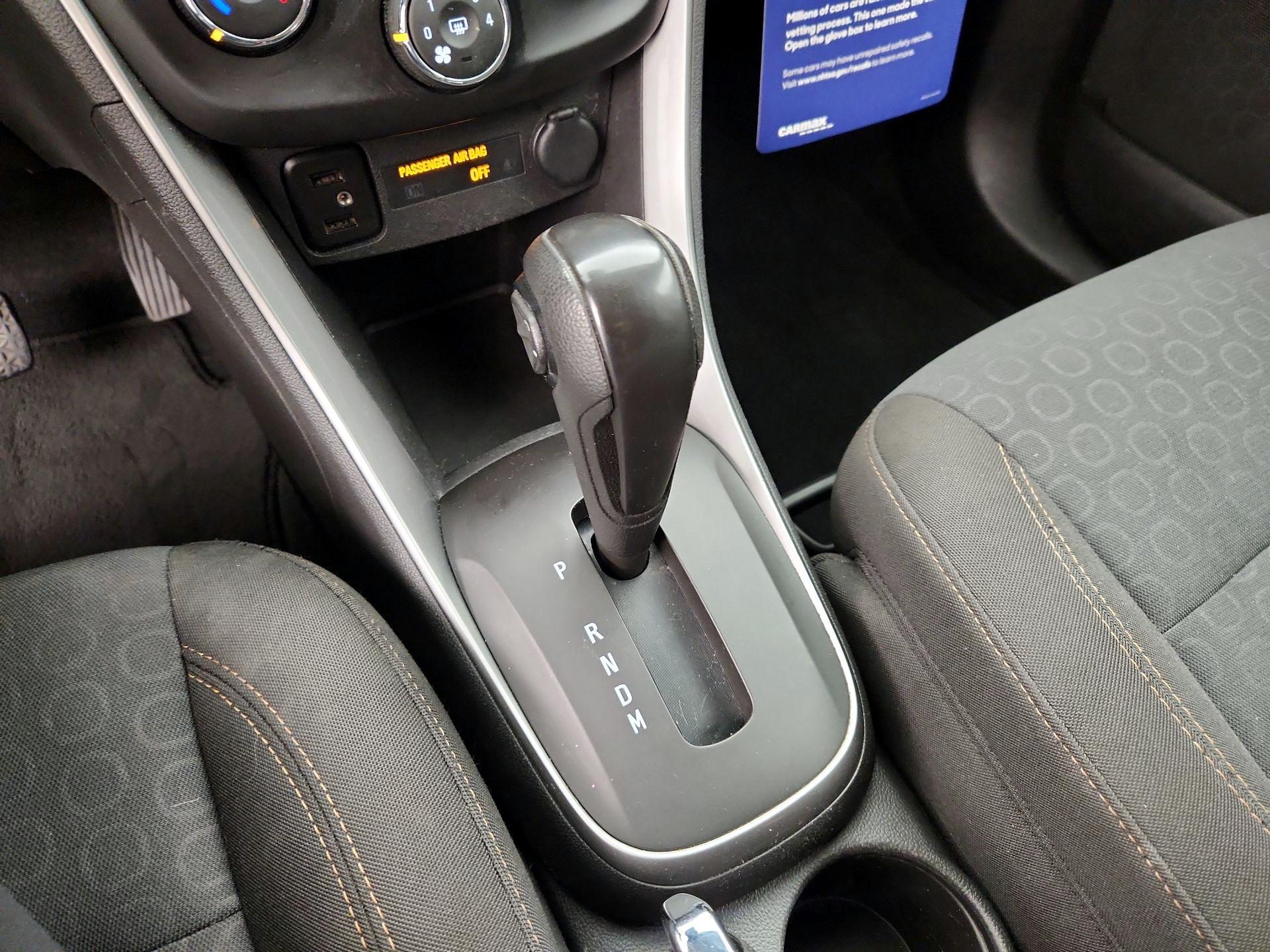 Thumbnail: 2018 Chevrolet Trax - 17