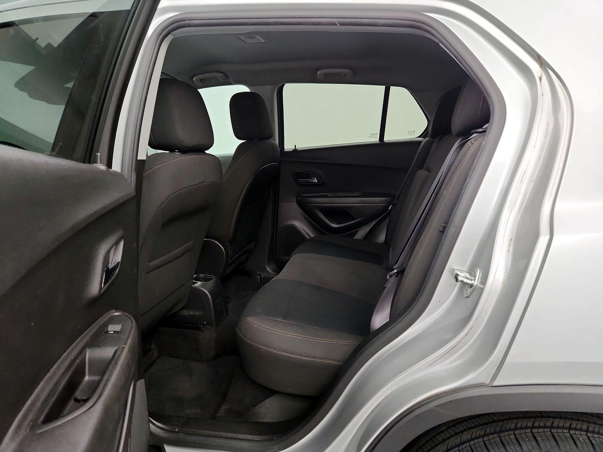 Thumbnail: 2018 Chevrolet Trax - 19