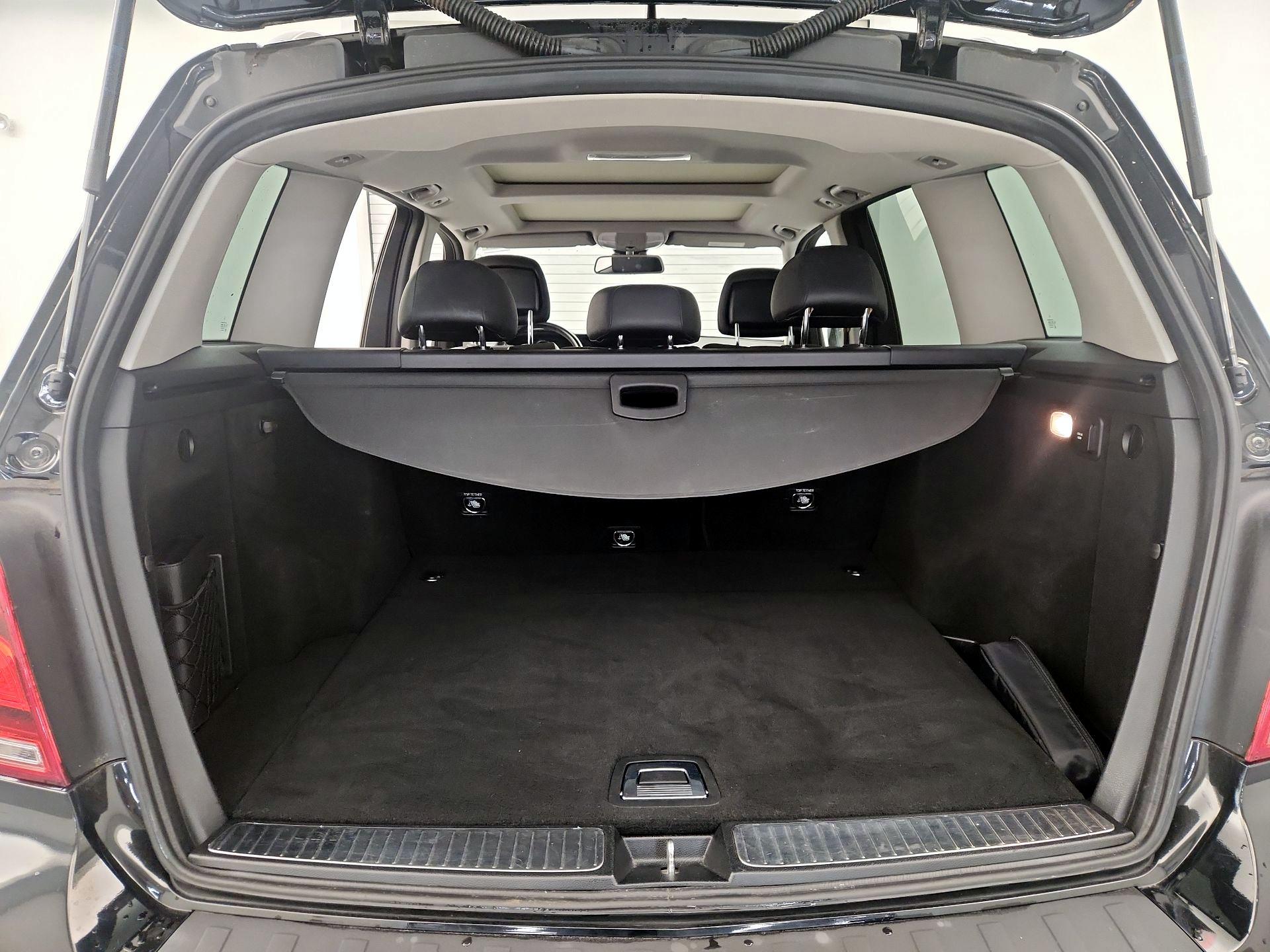 Thumbnail: 2015 Mercedes-Benz GLK - 20