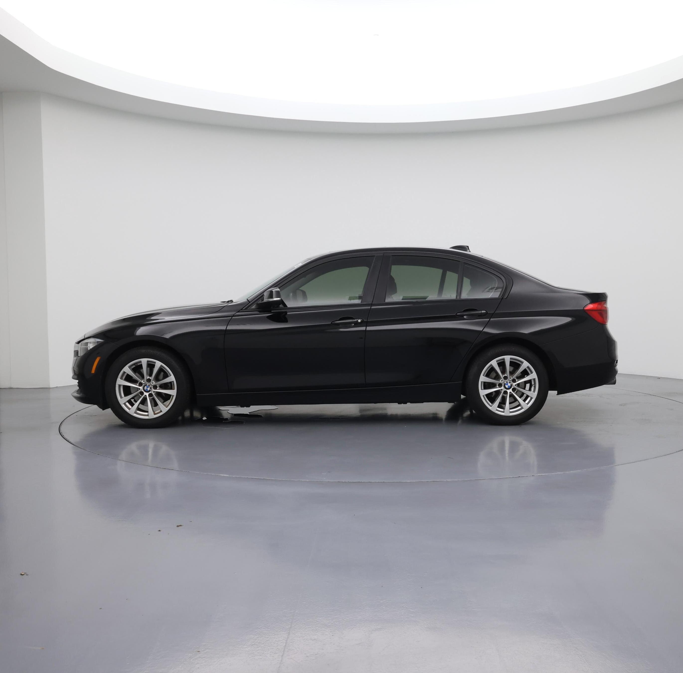 Thumbnail: 2016 BMW 3 Series - 3