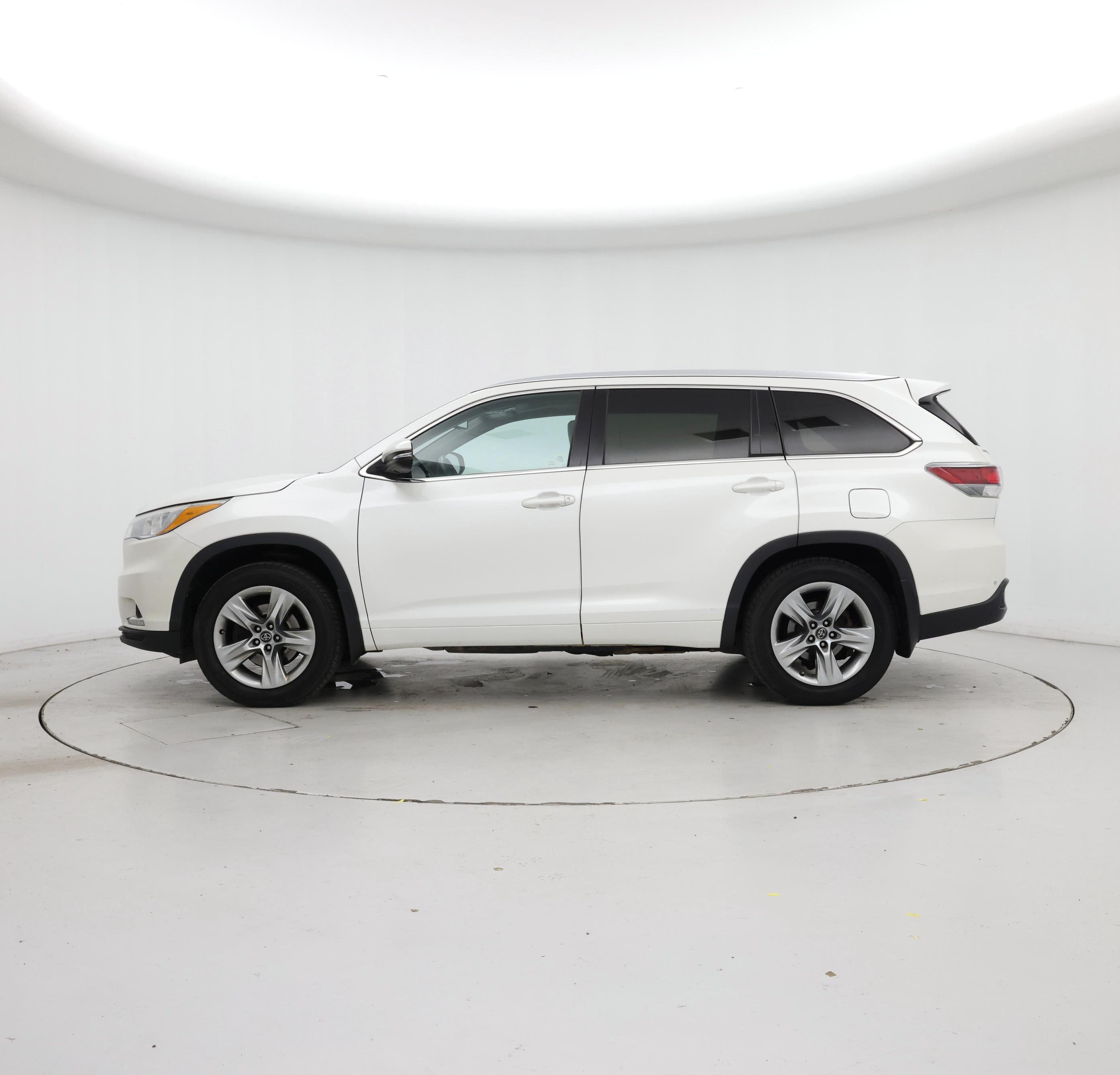 Thumbnail: 2016 Toyota Highlander - 3
