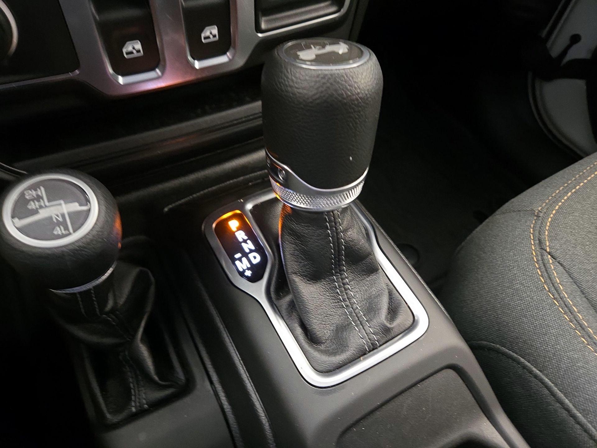 Thumbnail: 2025 Jeep Wrangler - 17