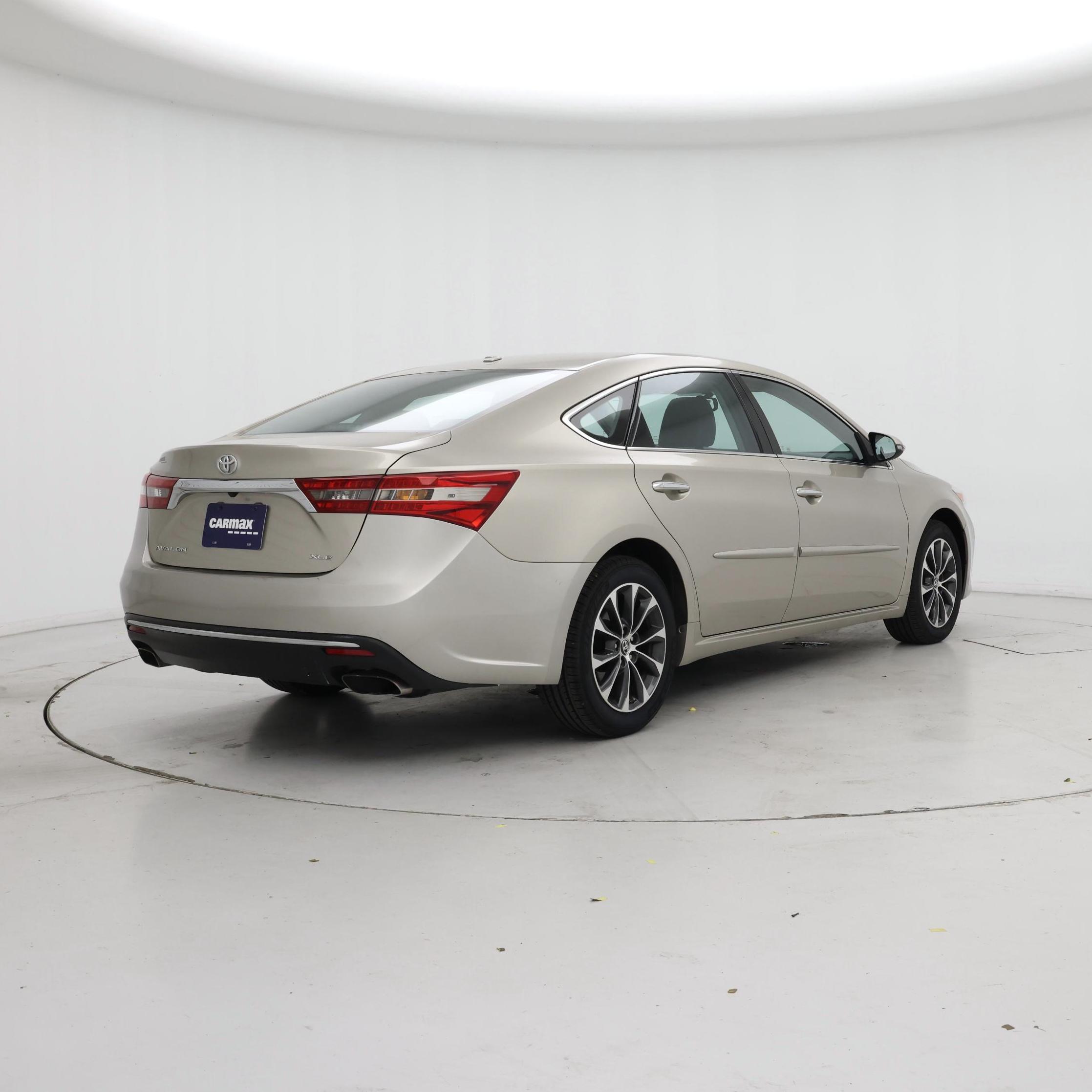 Thumbnail: 2016 Toyota Avalon - 8