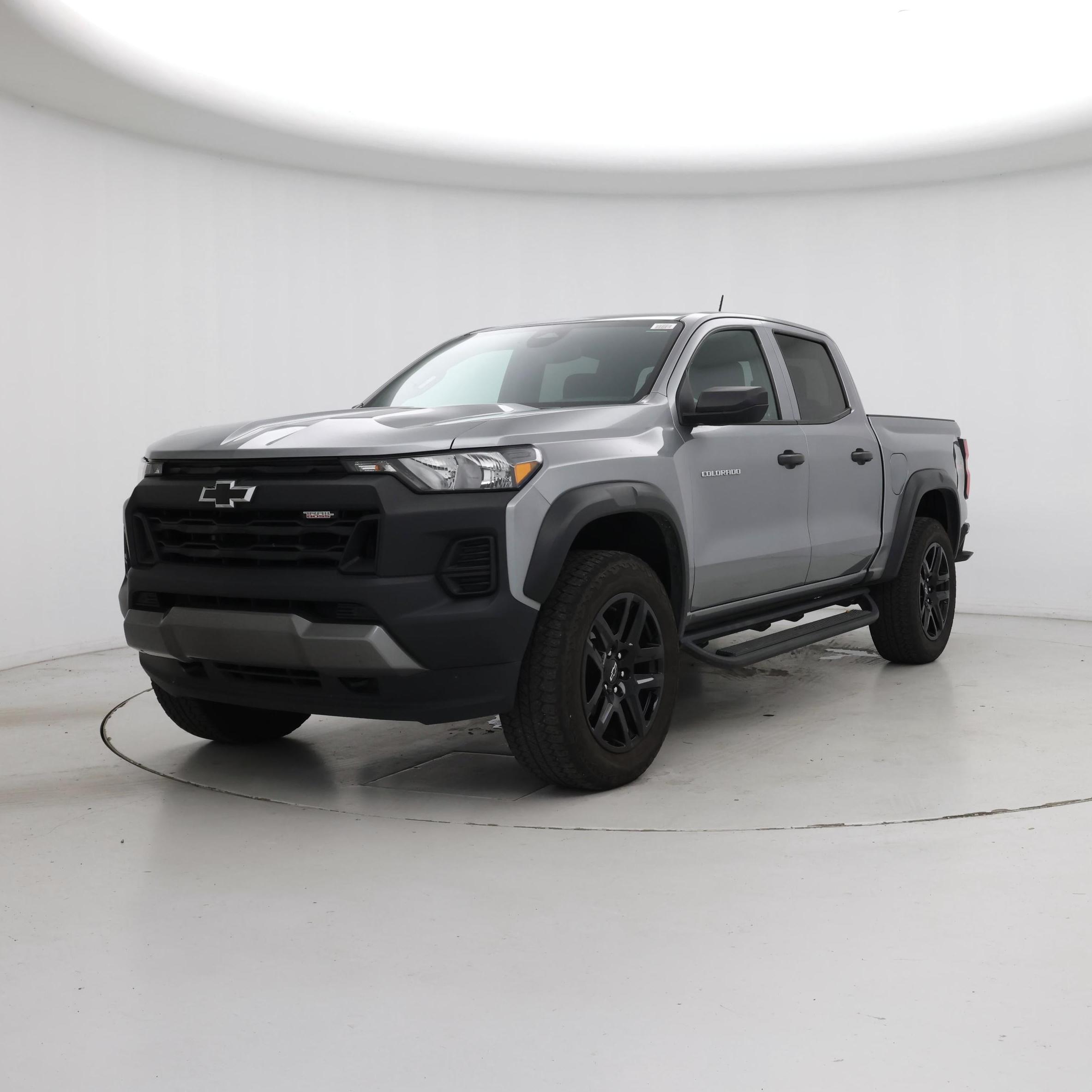 Thumbnail: 2023 Chevrolet Colorado - 4