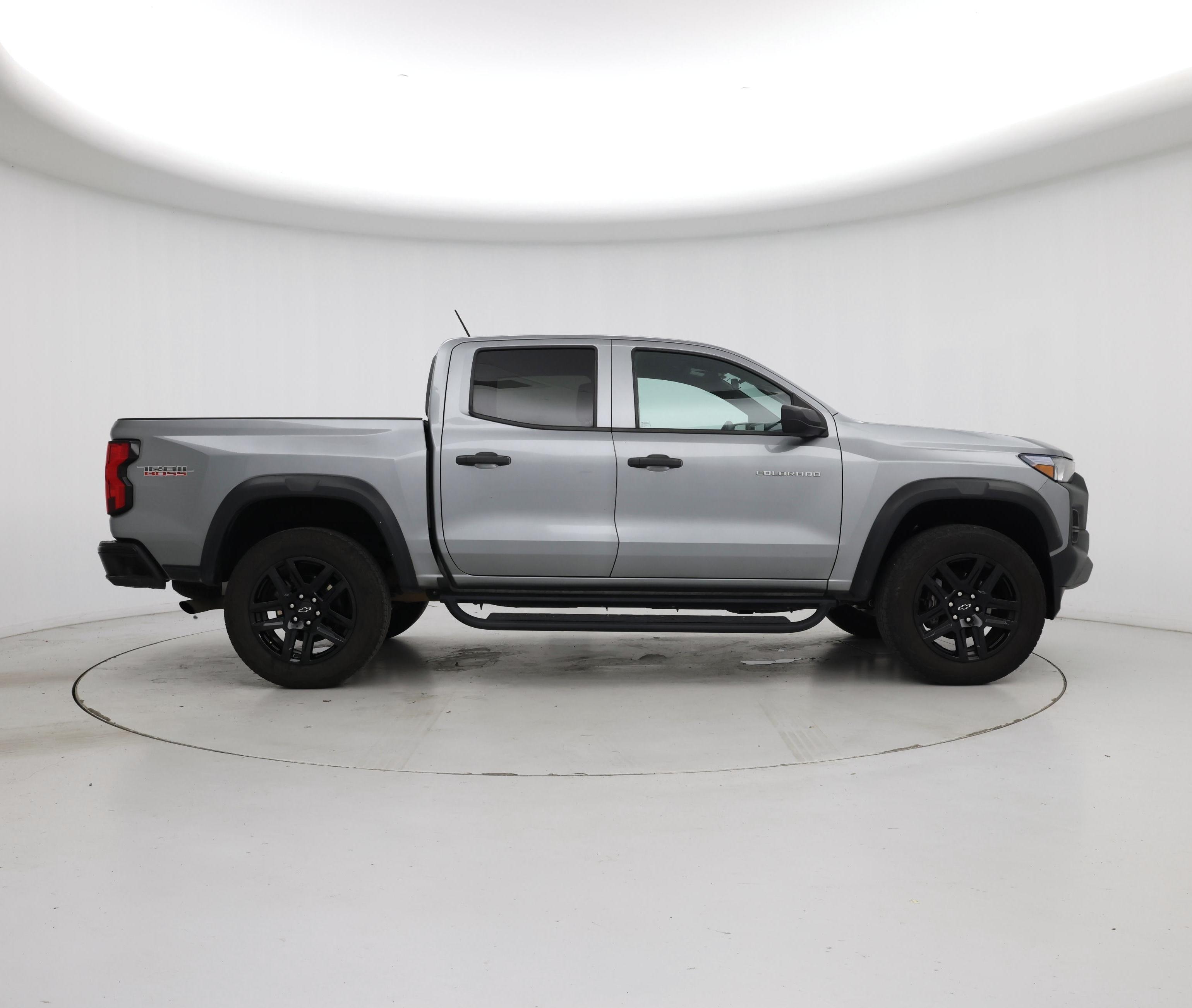 Thumbnail: 2023 Chevrolet Colorado - 7