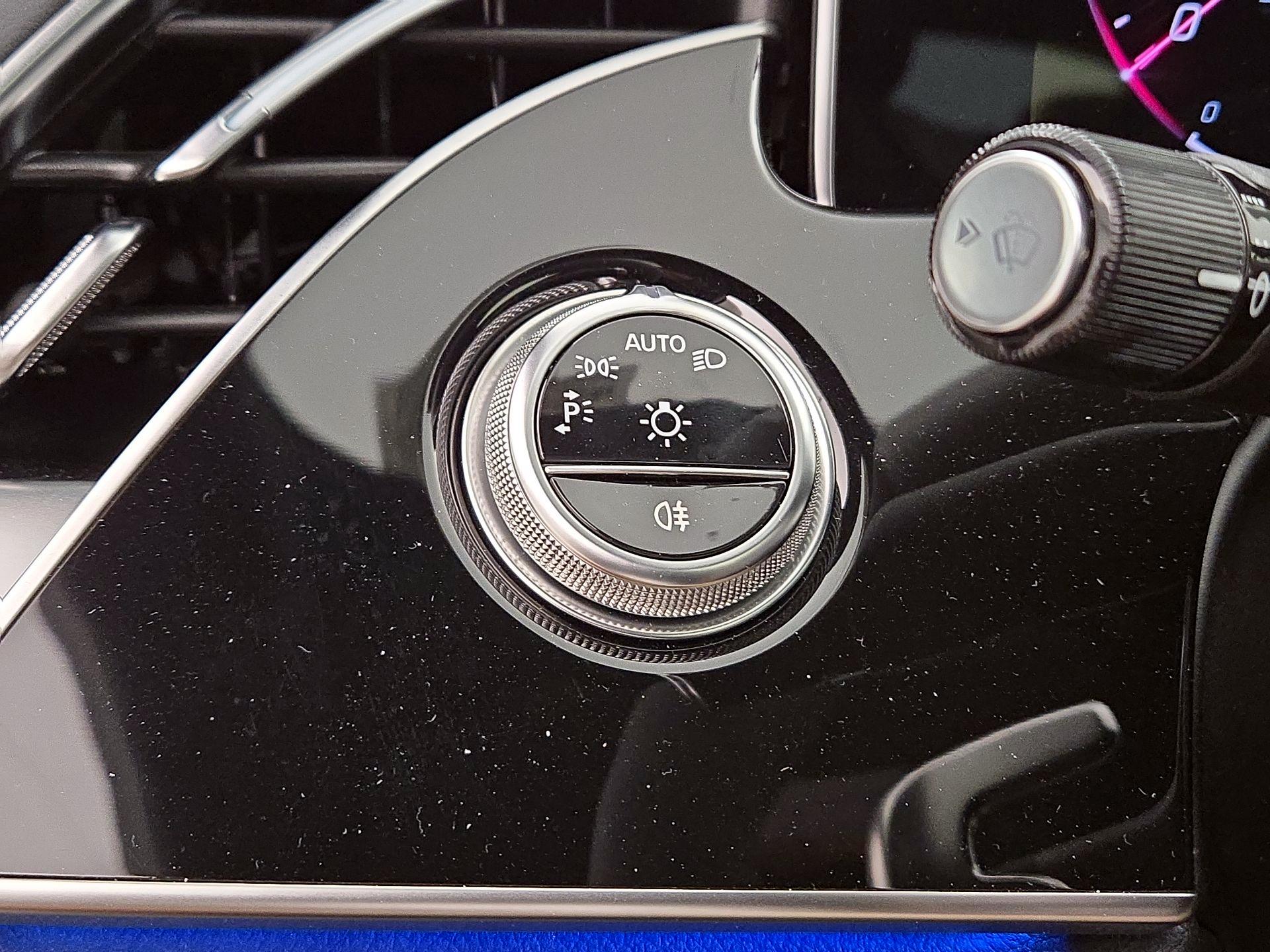 Thumbnail: 2025 Mercedes-Benz E-Class - 13