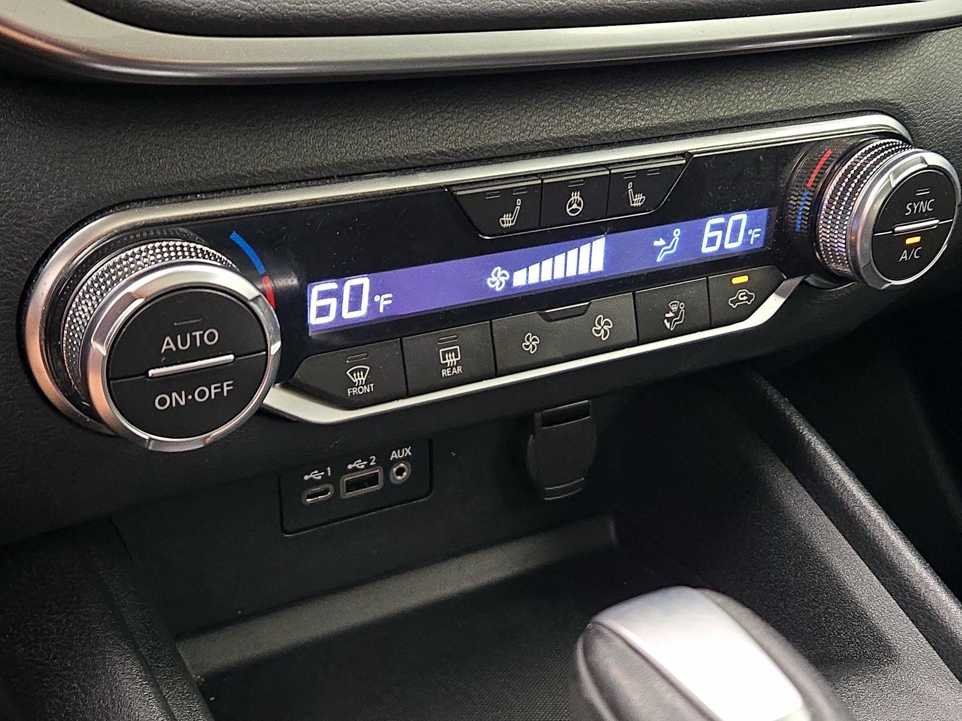 Thumbnail: 2019 Nissan Altima - 16