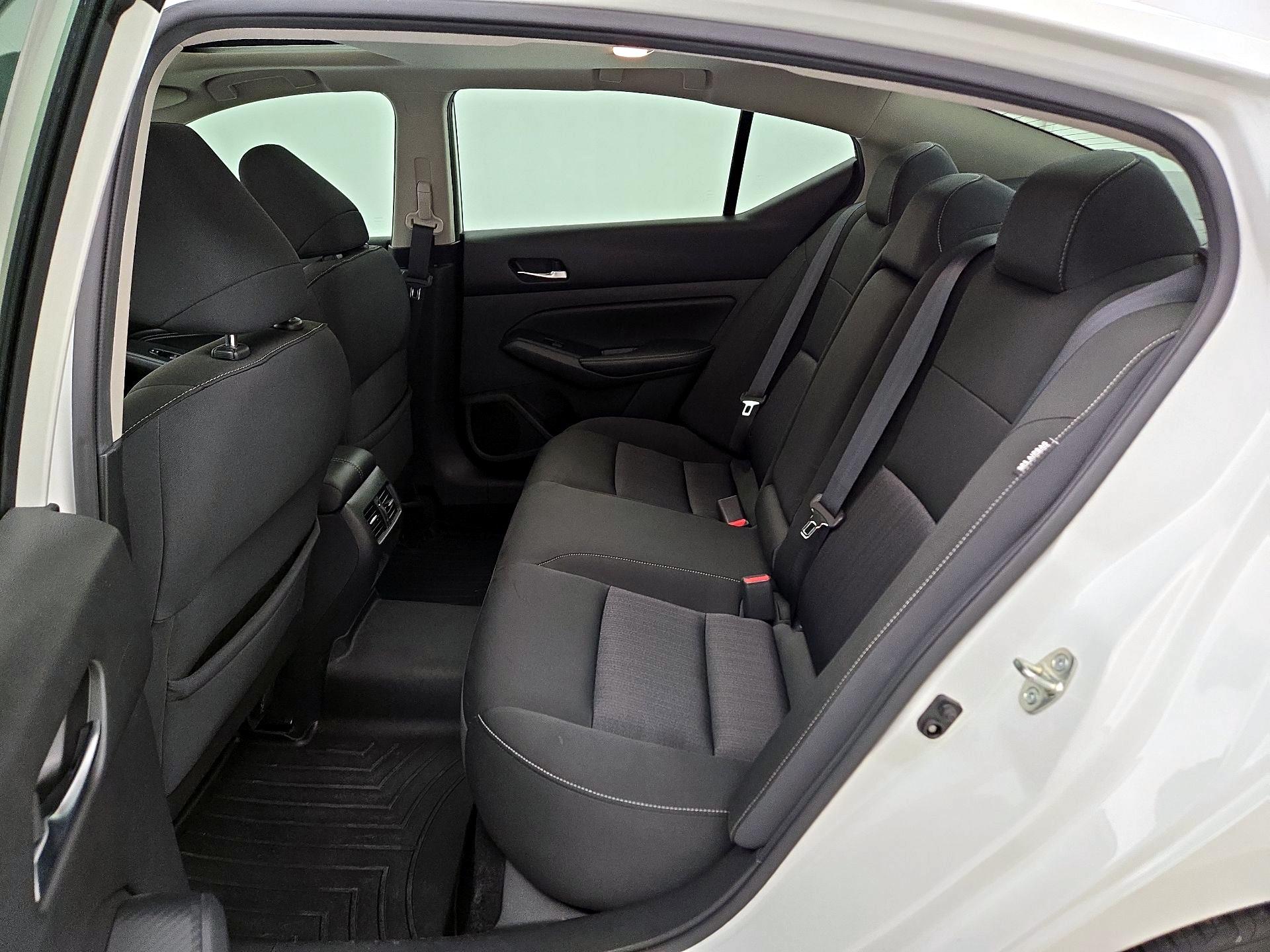 Thumbnail: 2019 Nissan Altima - 20