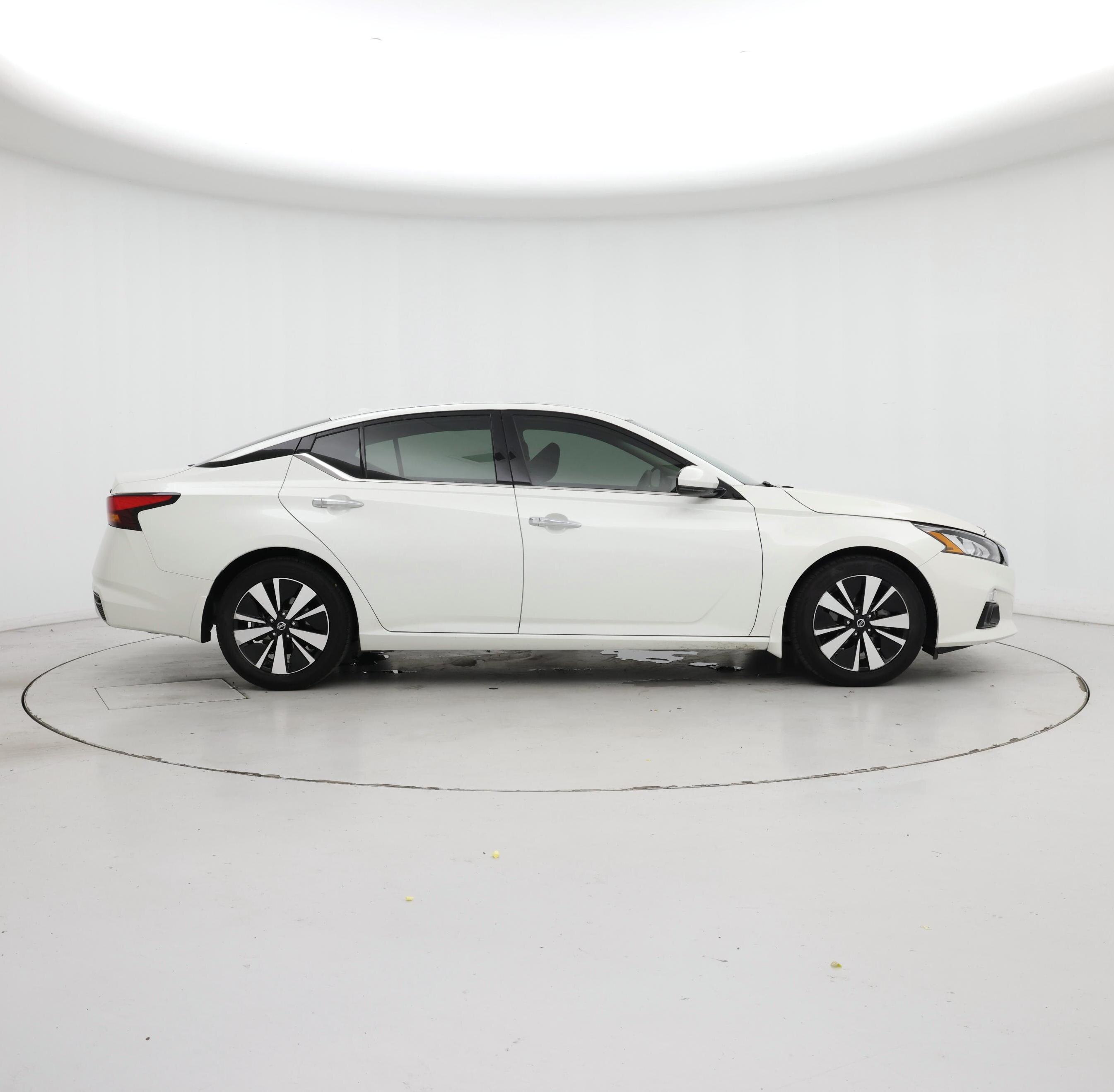 Thumbnail: 2019 Nissan Altima - 7
