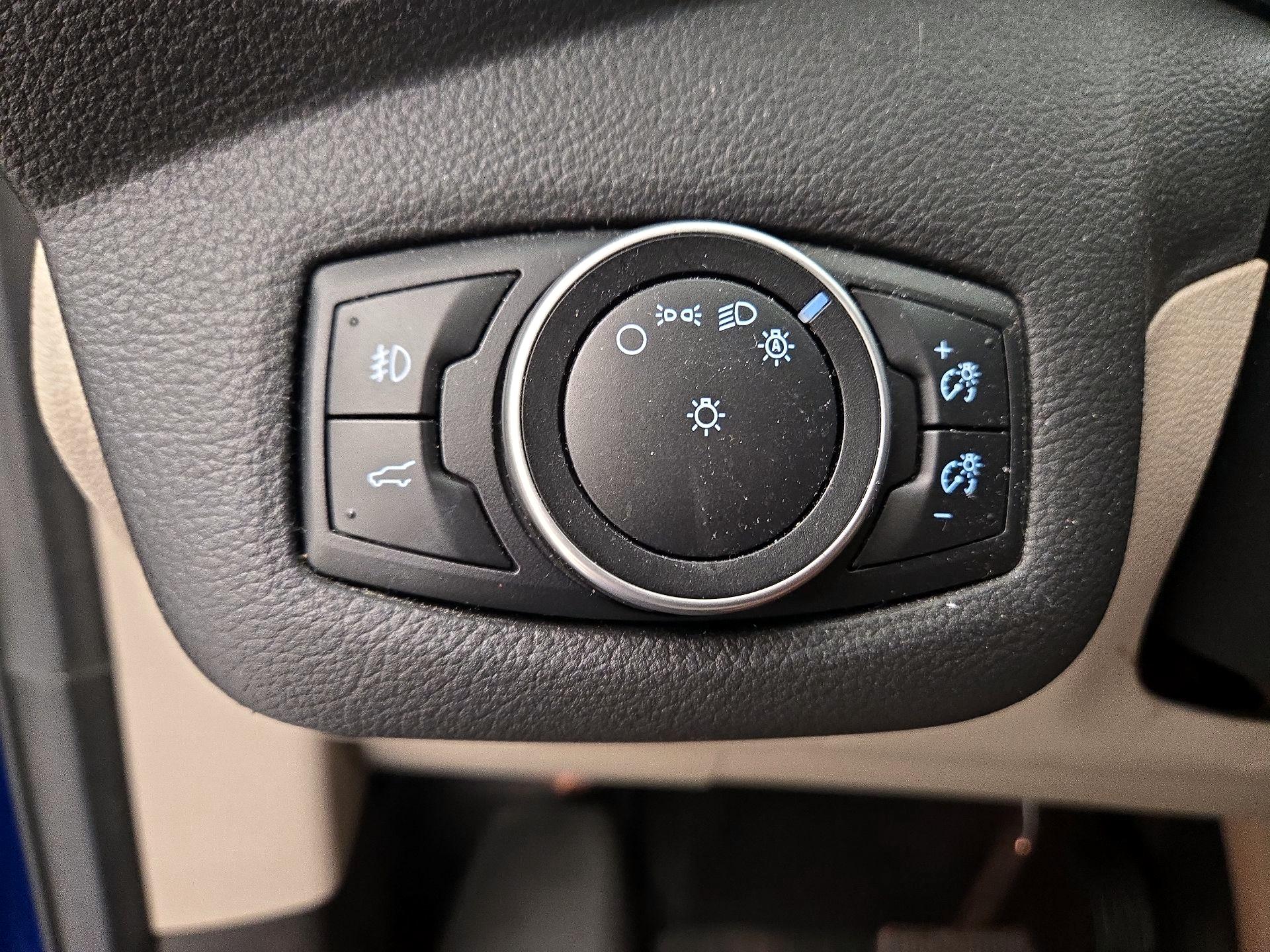 Thumbnail: 2017 Ford Escape - 13
