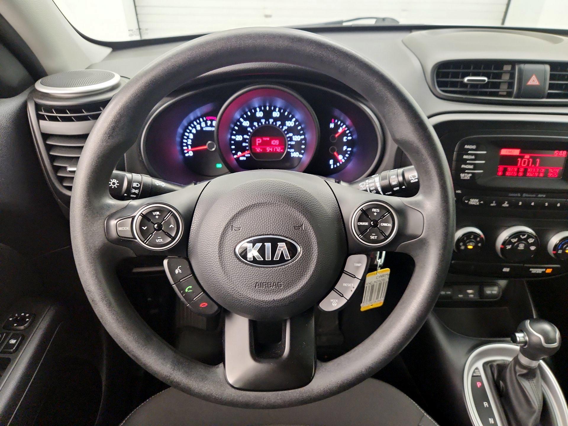 Thumbnail: 2016 Kia Soul - 10