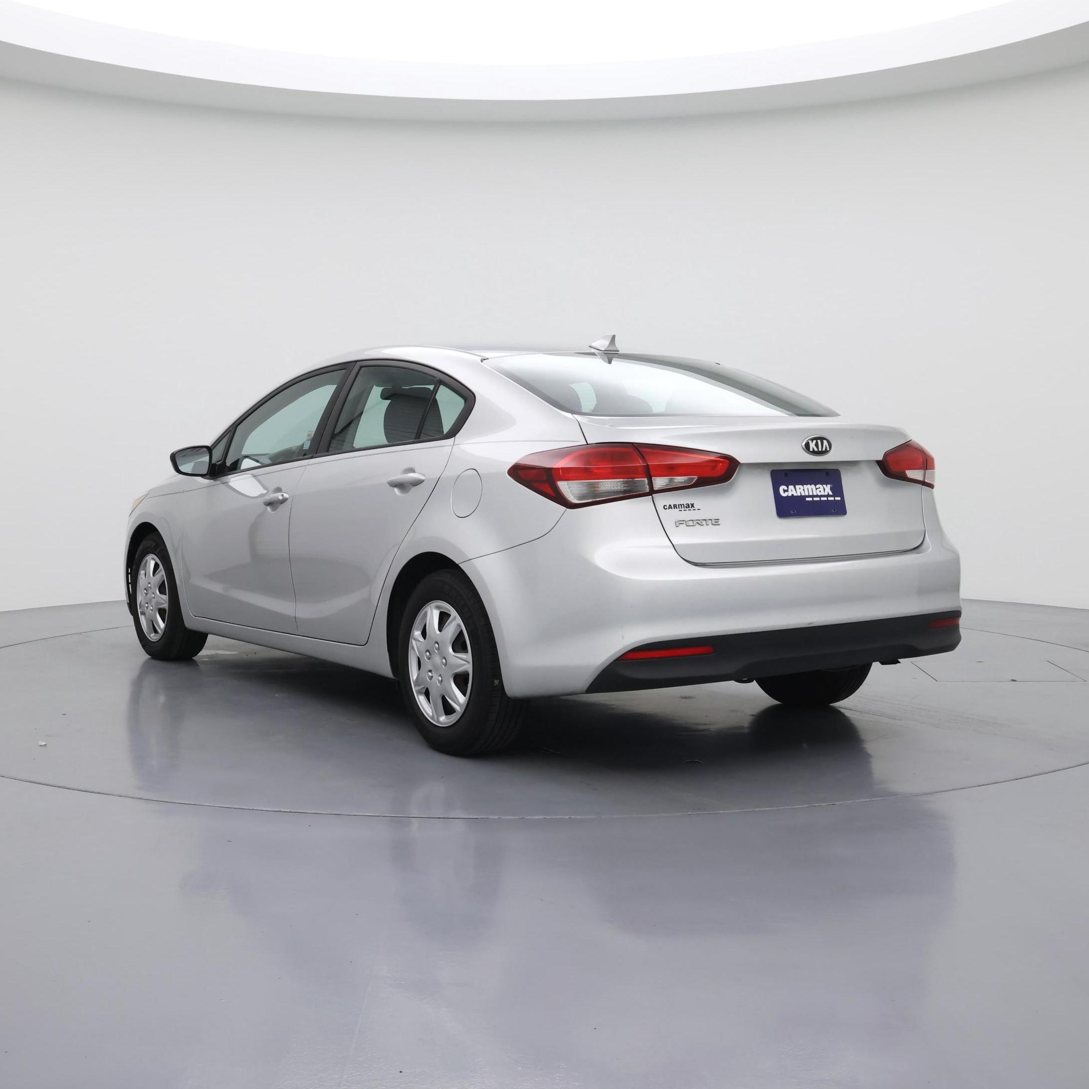 Thumbnail: 2017 Kia Forte - 2