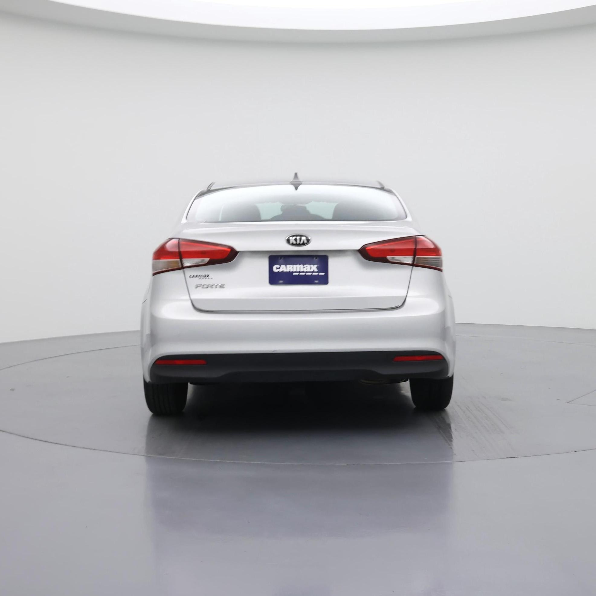 Thumbnail: 2017 Kia Forte - 6
