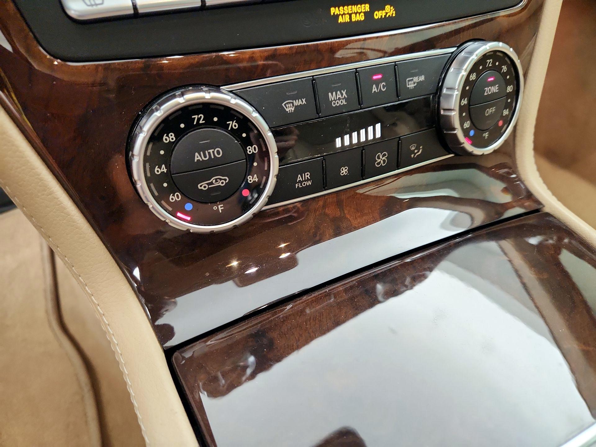 Thumbnail: 2014 Mercedes-Benz SL-Class - 17