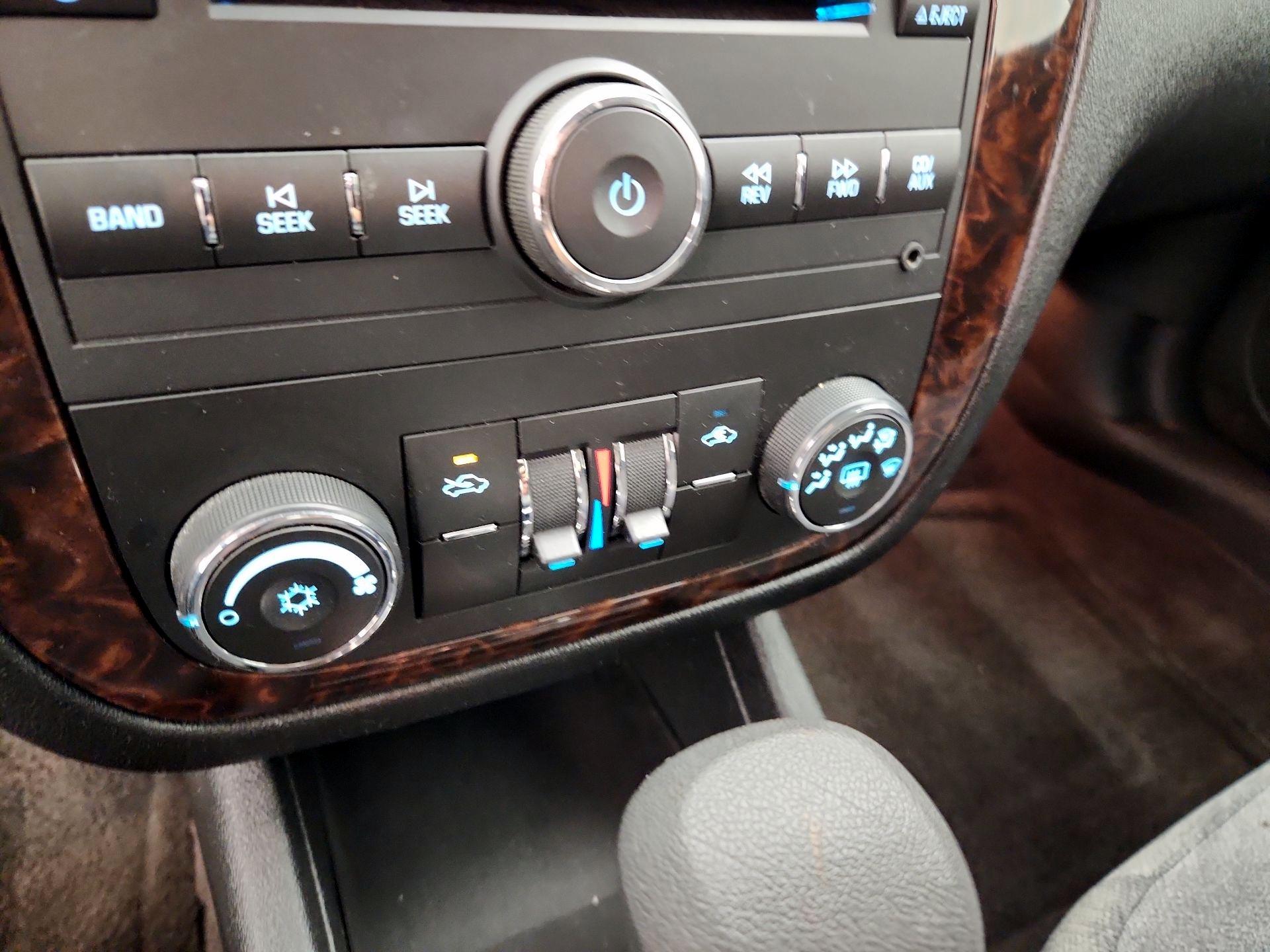 Thumbnail: 2015 Chevrolet Impala - 15