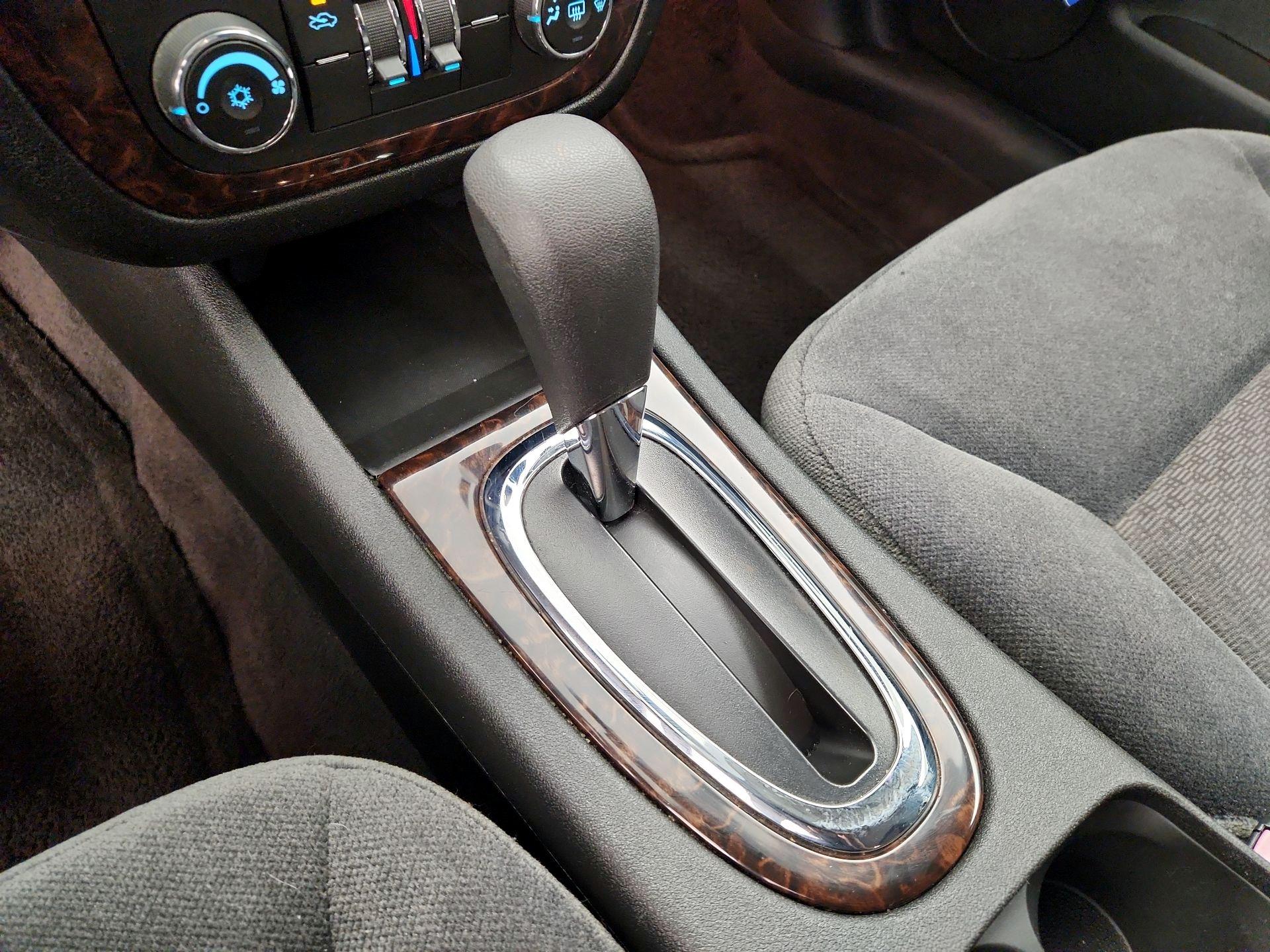 Thumbnail: 2015 Chevrolet Impala - 16