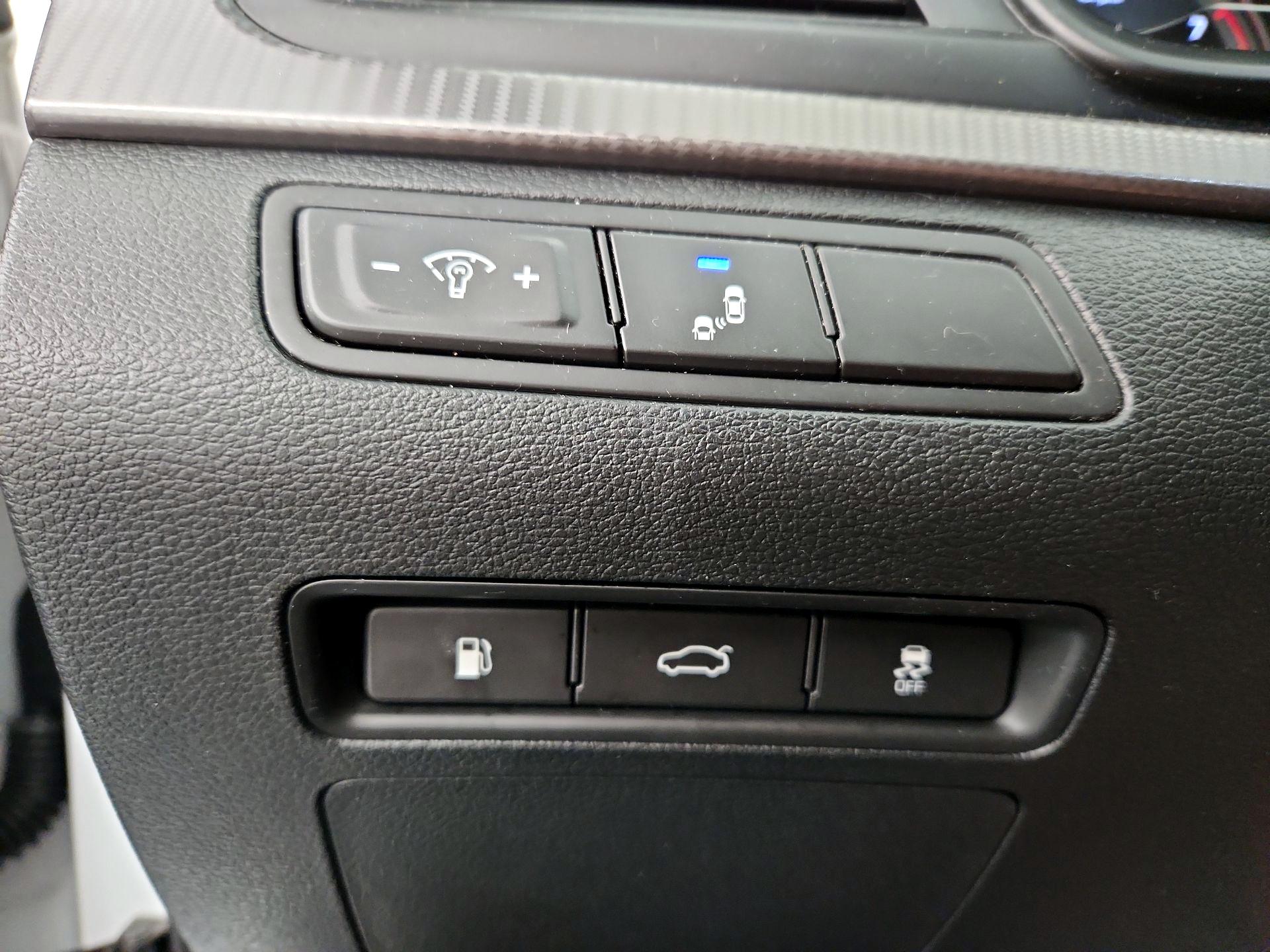 Thumbnail: 2018 Hyundai Sonata - 13