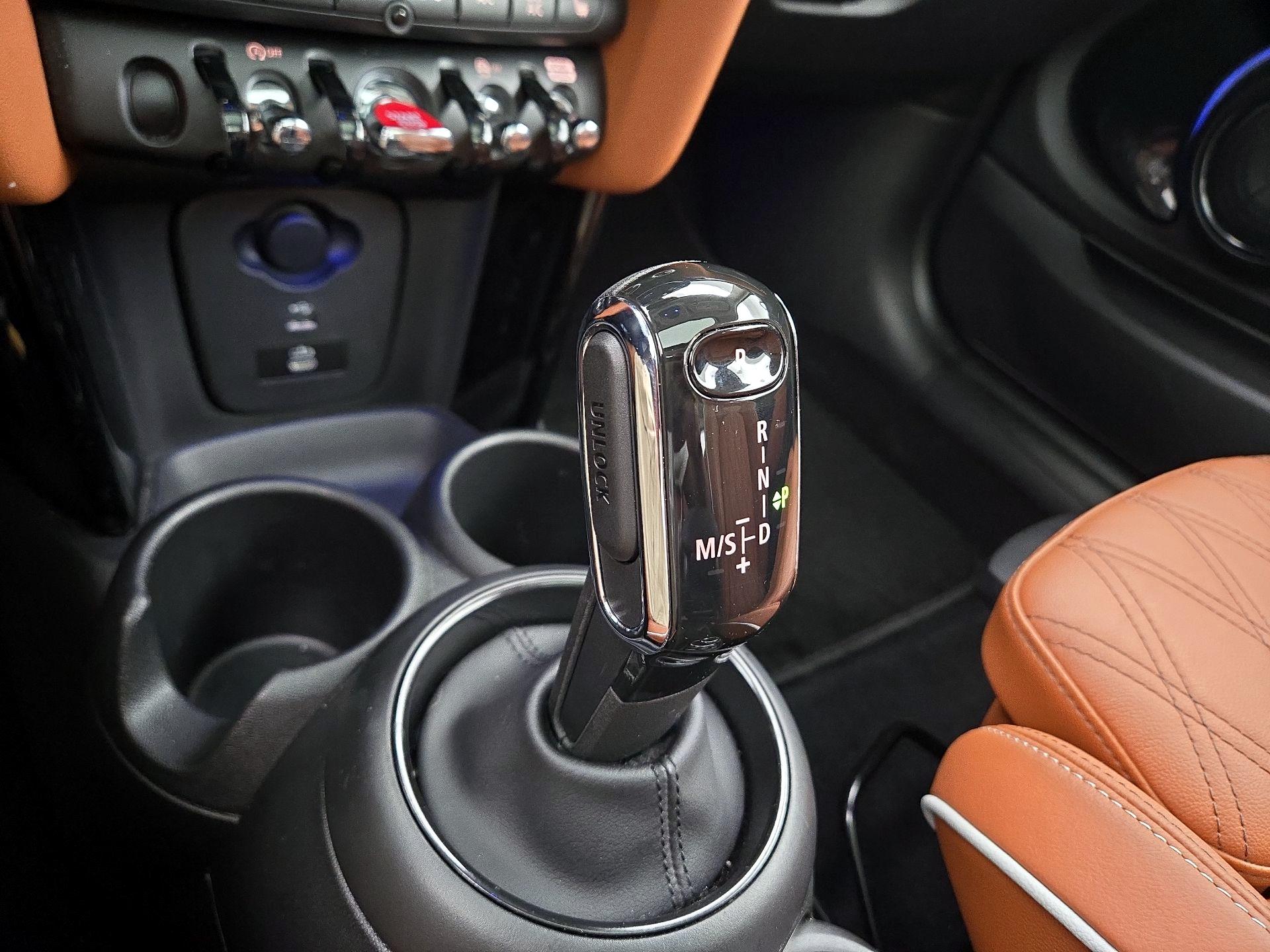 Thumbnail: 2023 MINI Cooper Hardtop - 17