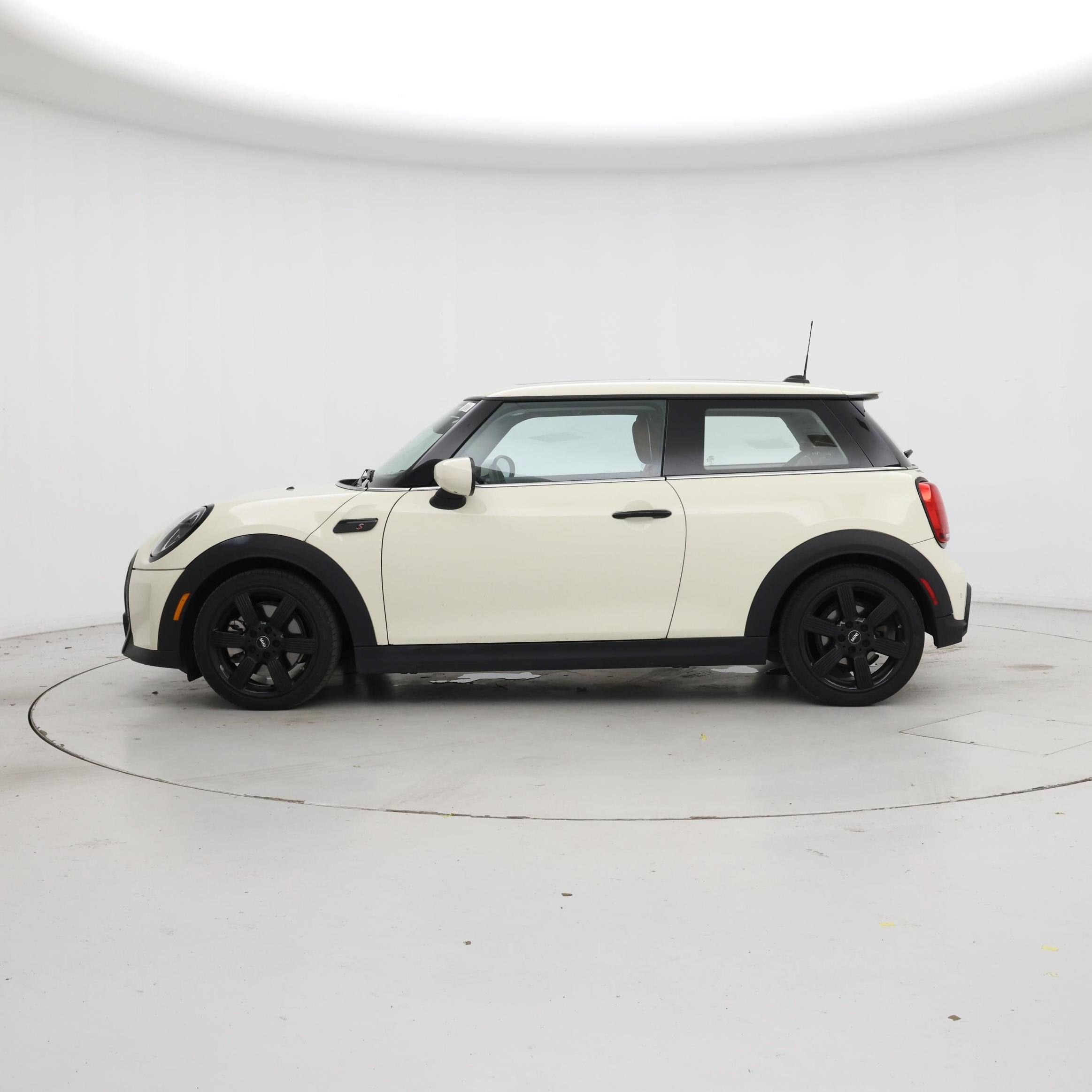 Thumbnail: 2023 MINI Cooper Hardtop - 3