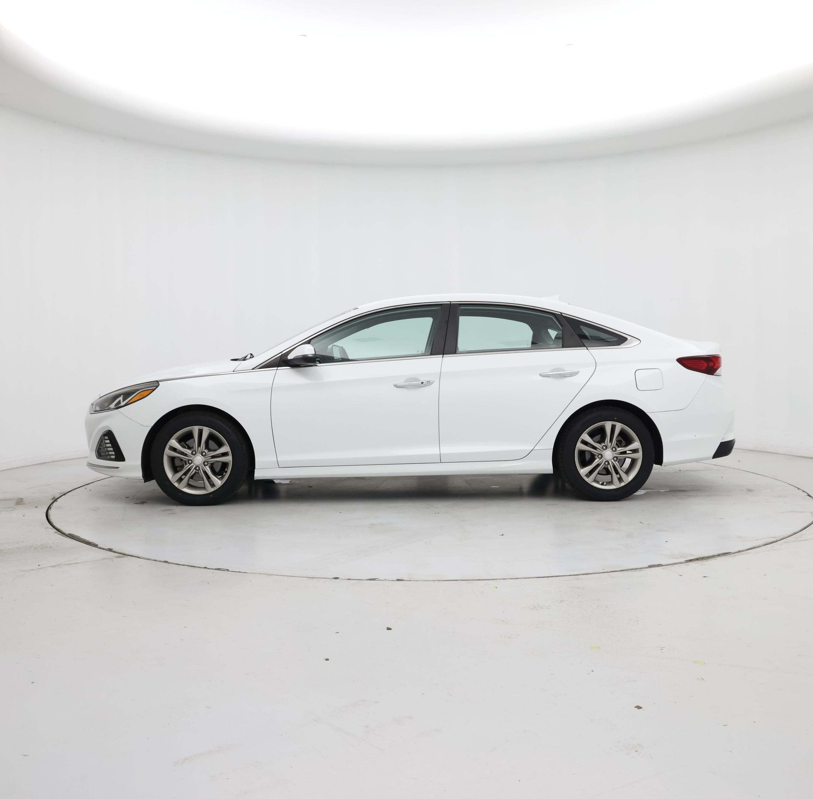 Thumbnail: 2019 Hyundai Sonata - 3