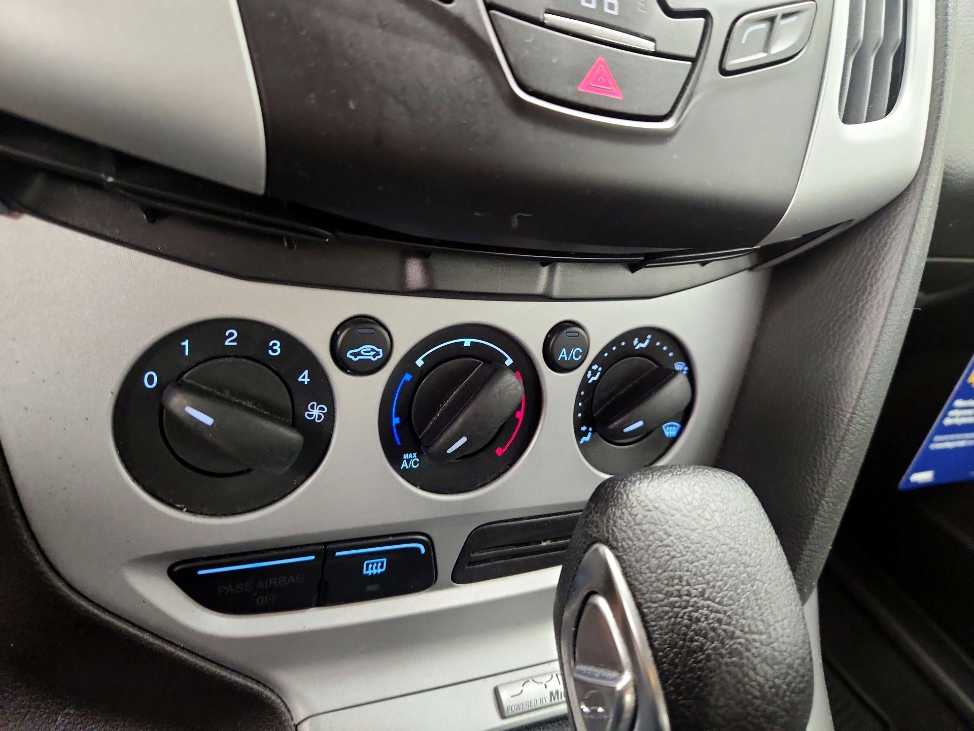 Thumbnail: 2013 Ford Focus - 15