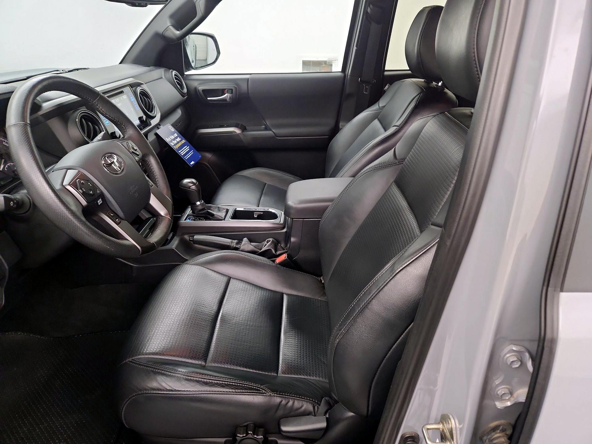 Thumbnail: 2018 Toyota Tacoma - 11