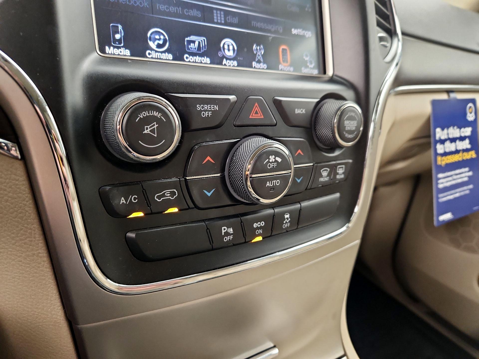 Thumbnail: 2014 Jeep Grand Cherokee - 16