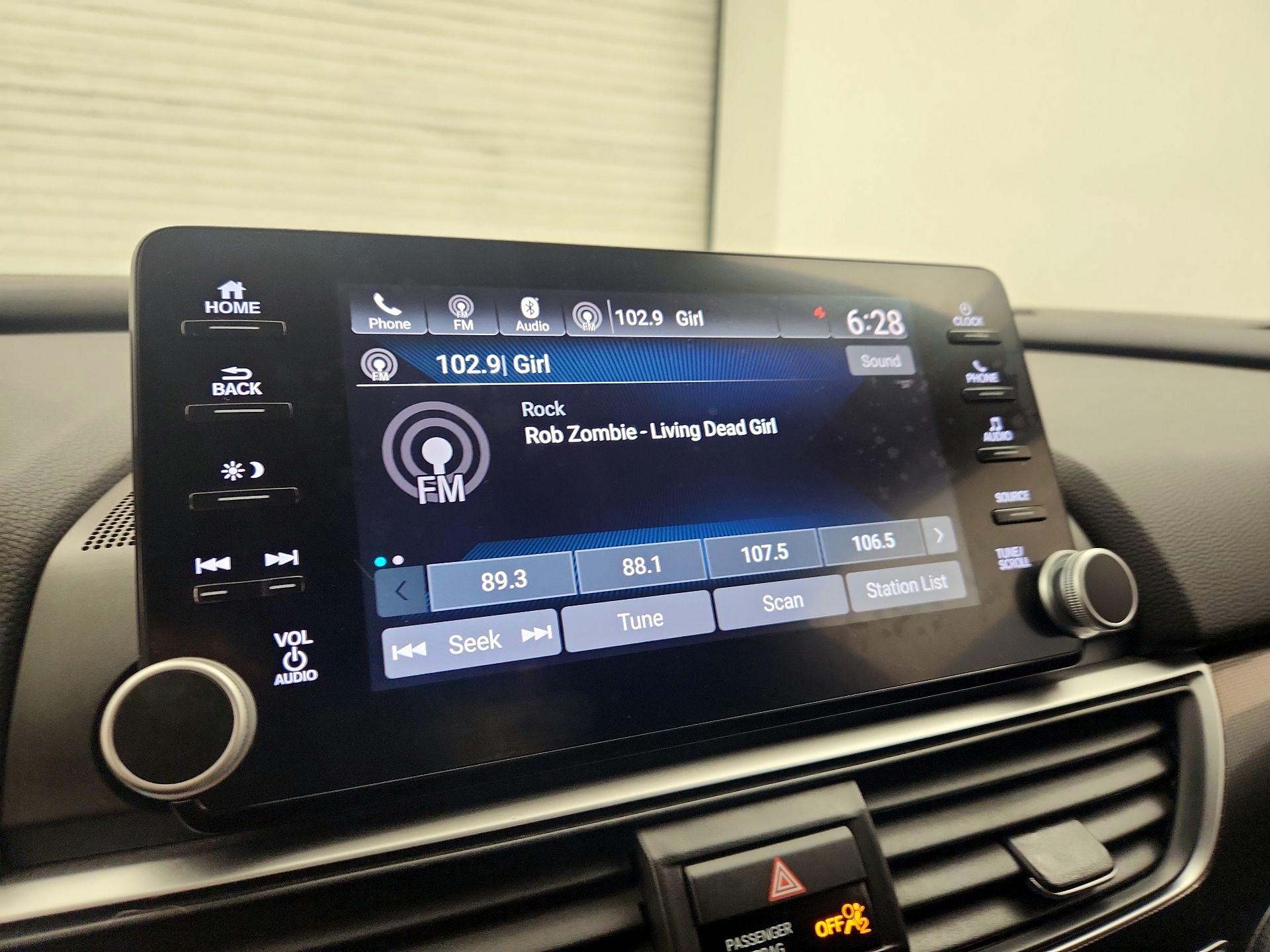 Thumbnail: 2018 Honda Accord - 15