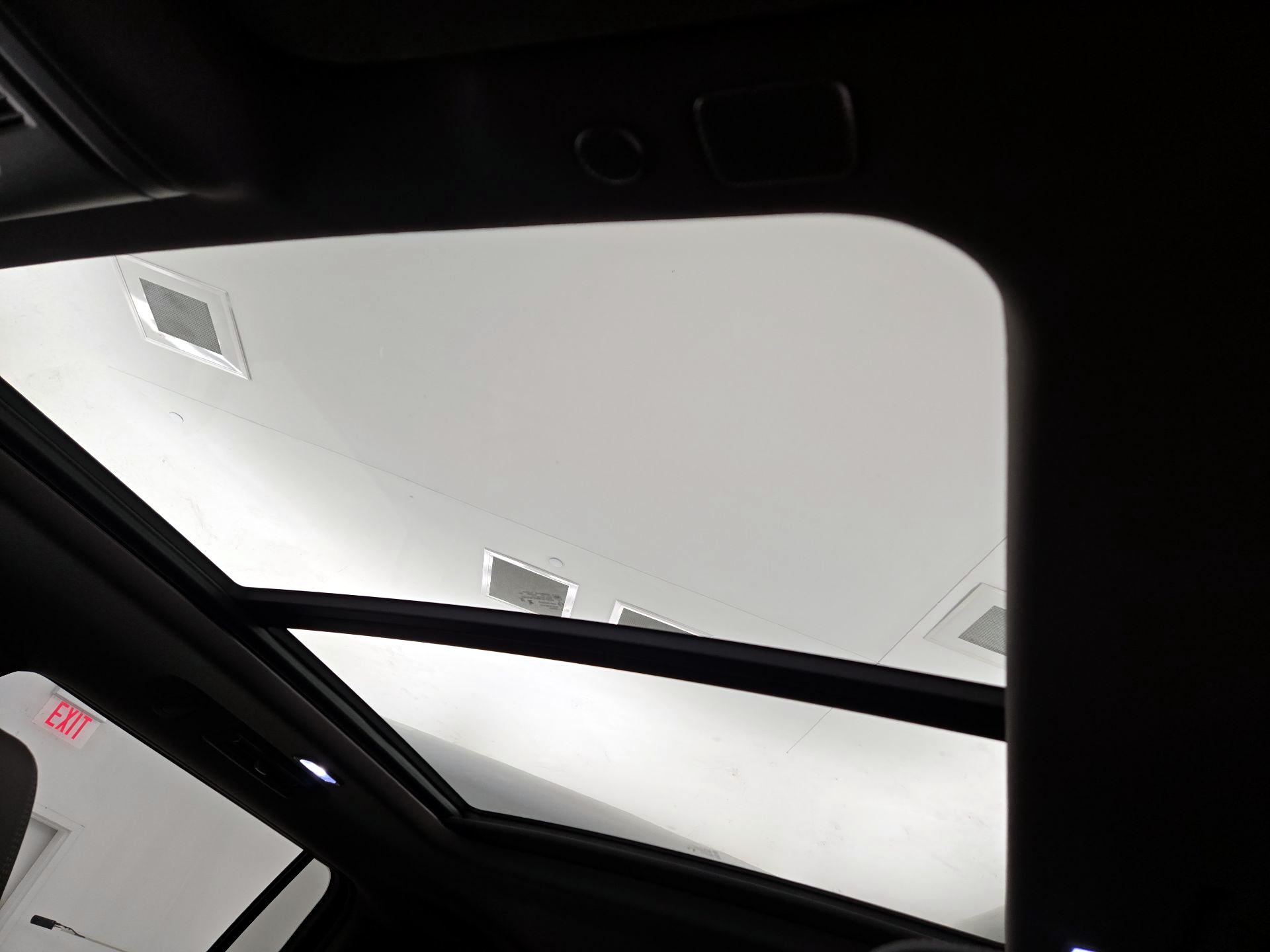 Thumbnail: 2023 GMC Yukon XL - 19