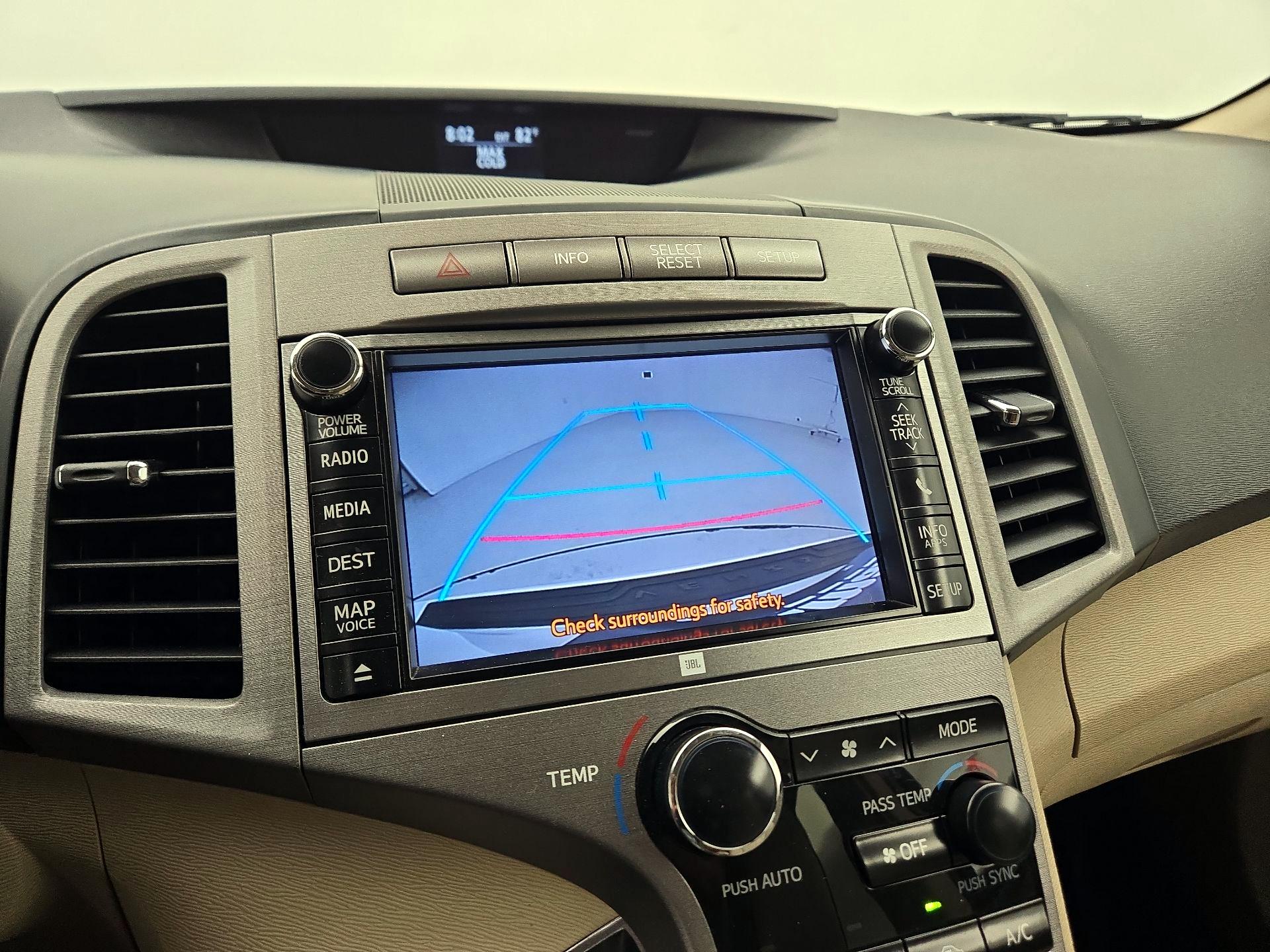 Thumbnail: 2013 Toyota Venza - 15