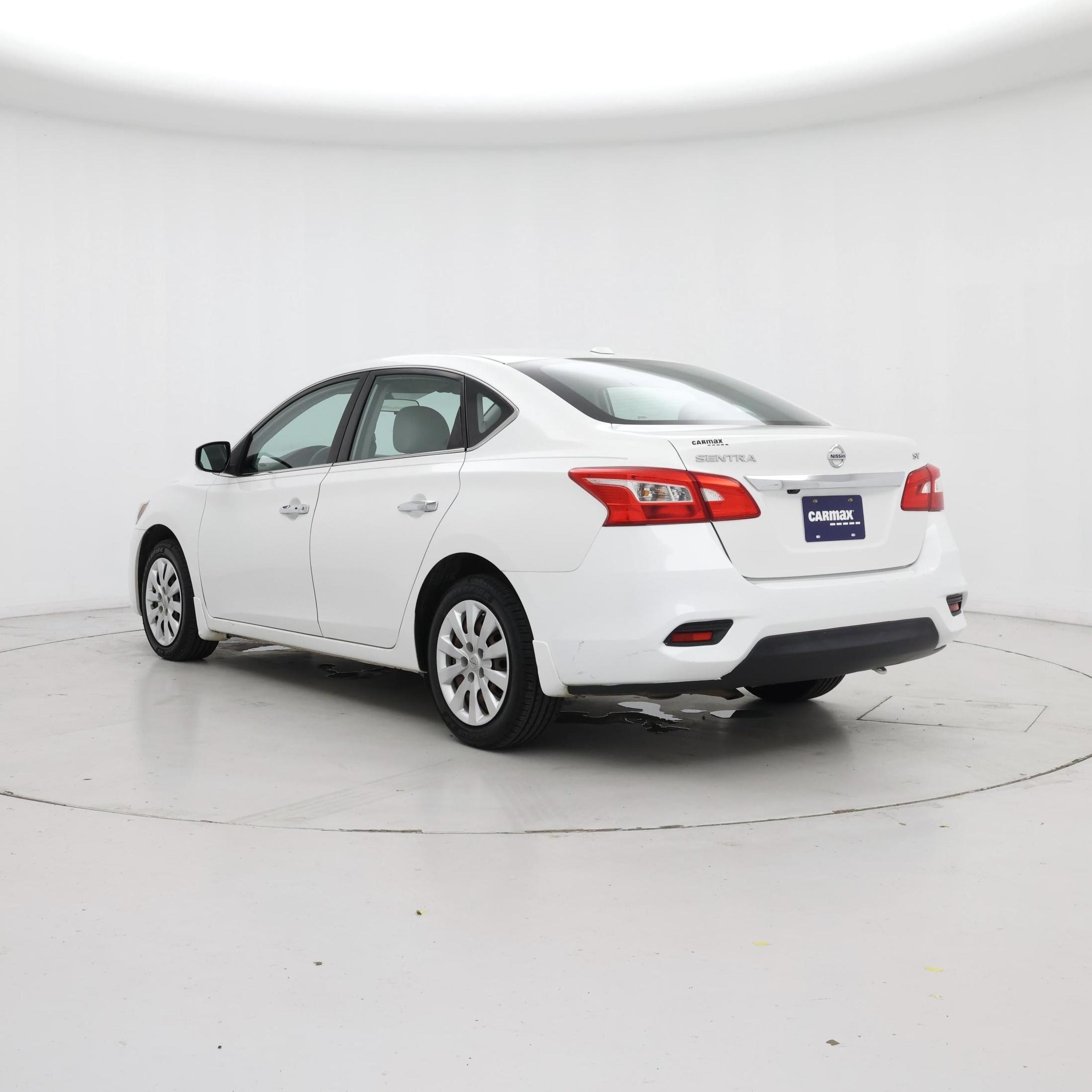 Thumbnail: 2016 Nissan Sentra - 2